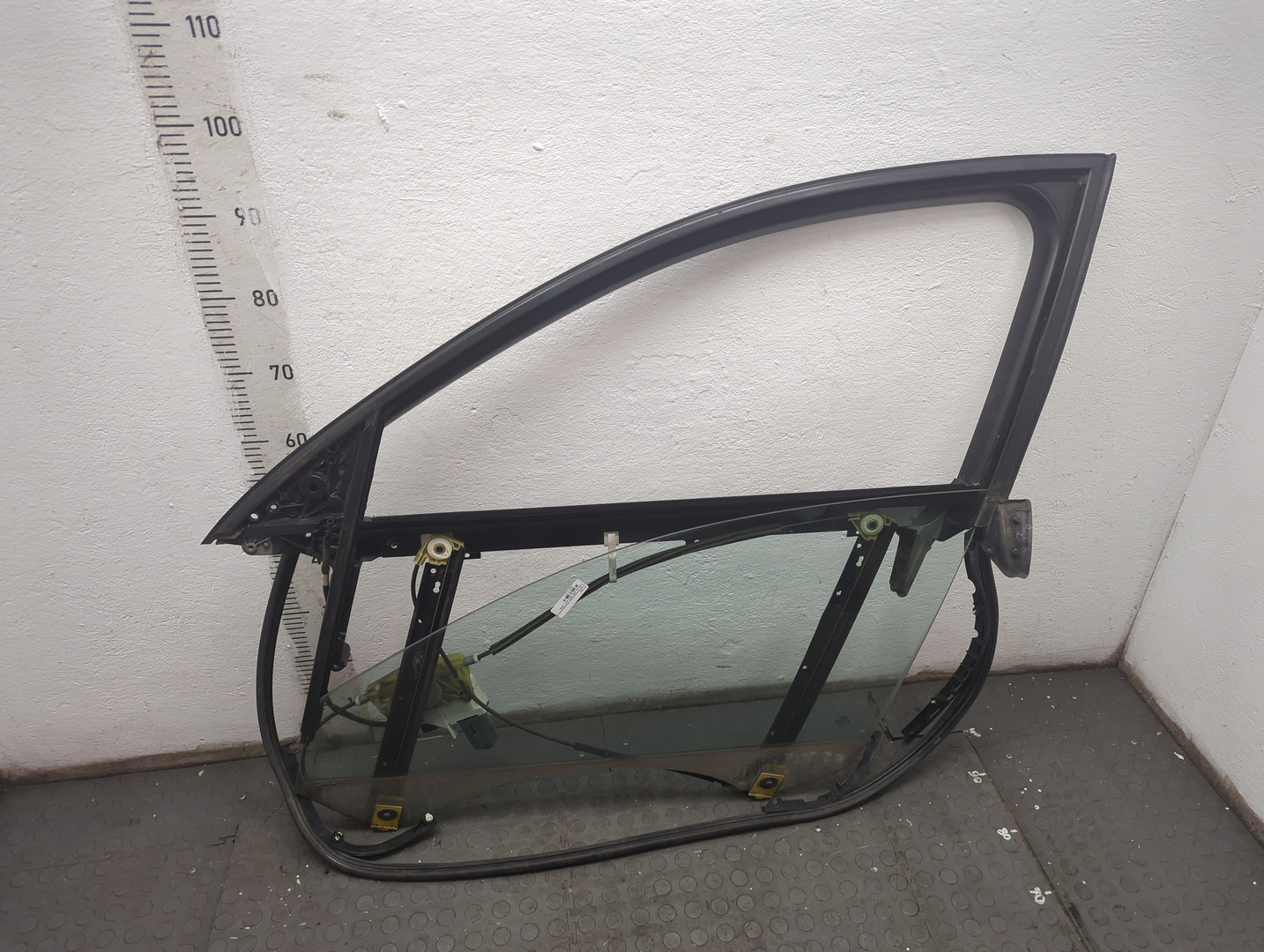 Стеклоподъемник электр. передний левый