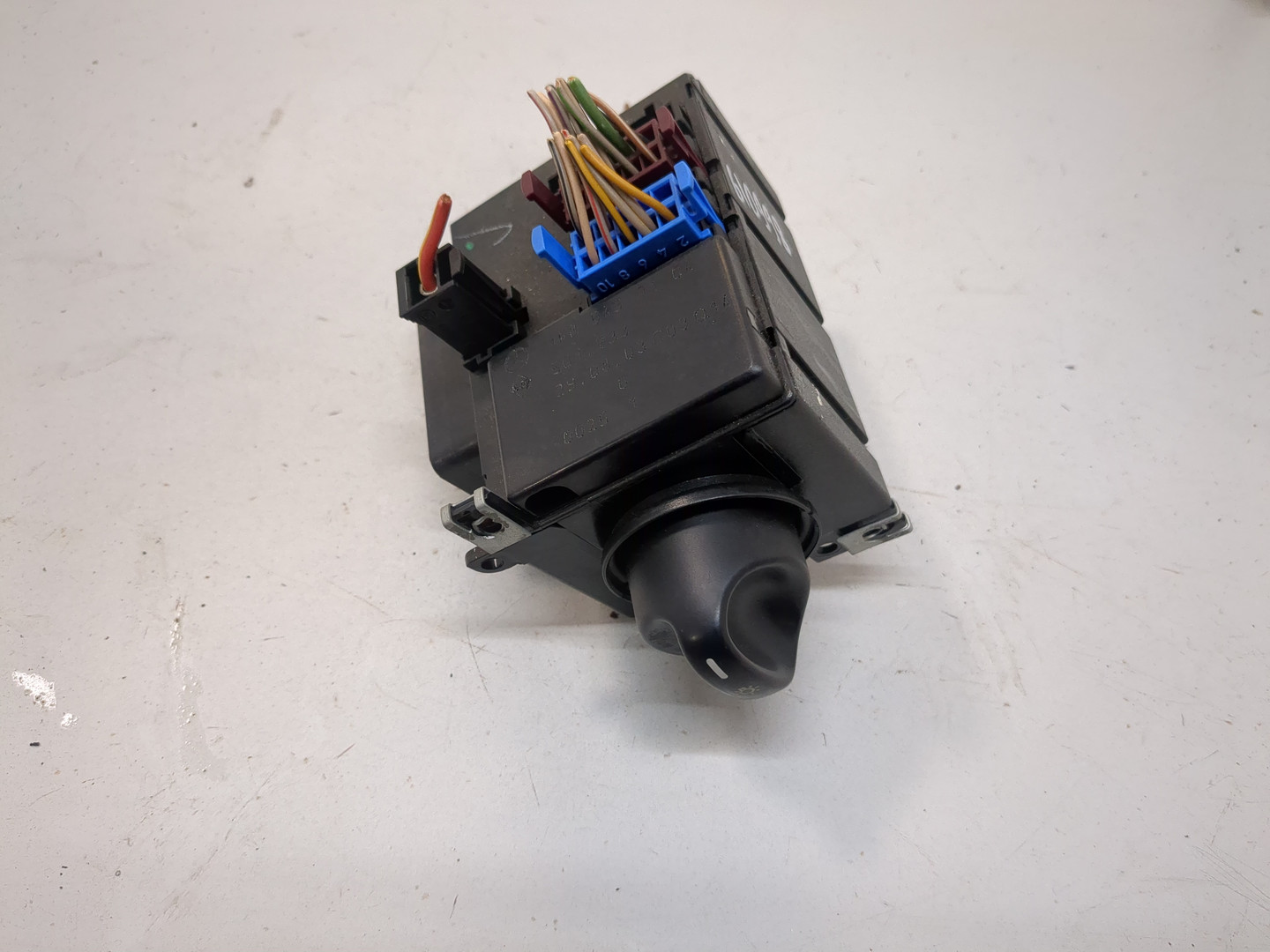 Переключатель света фар