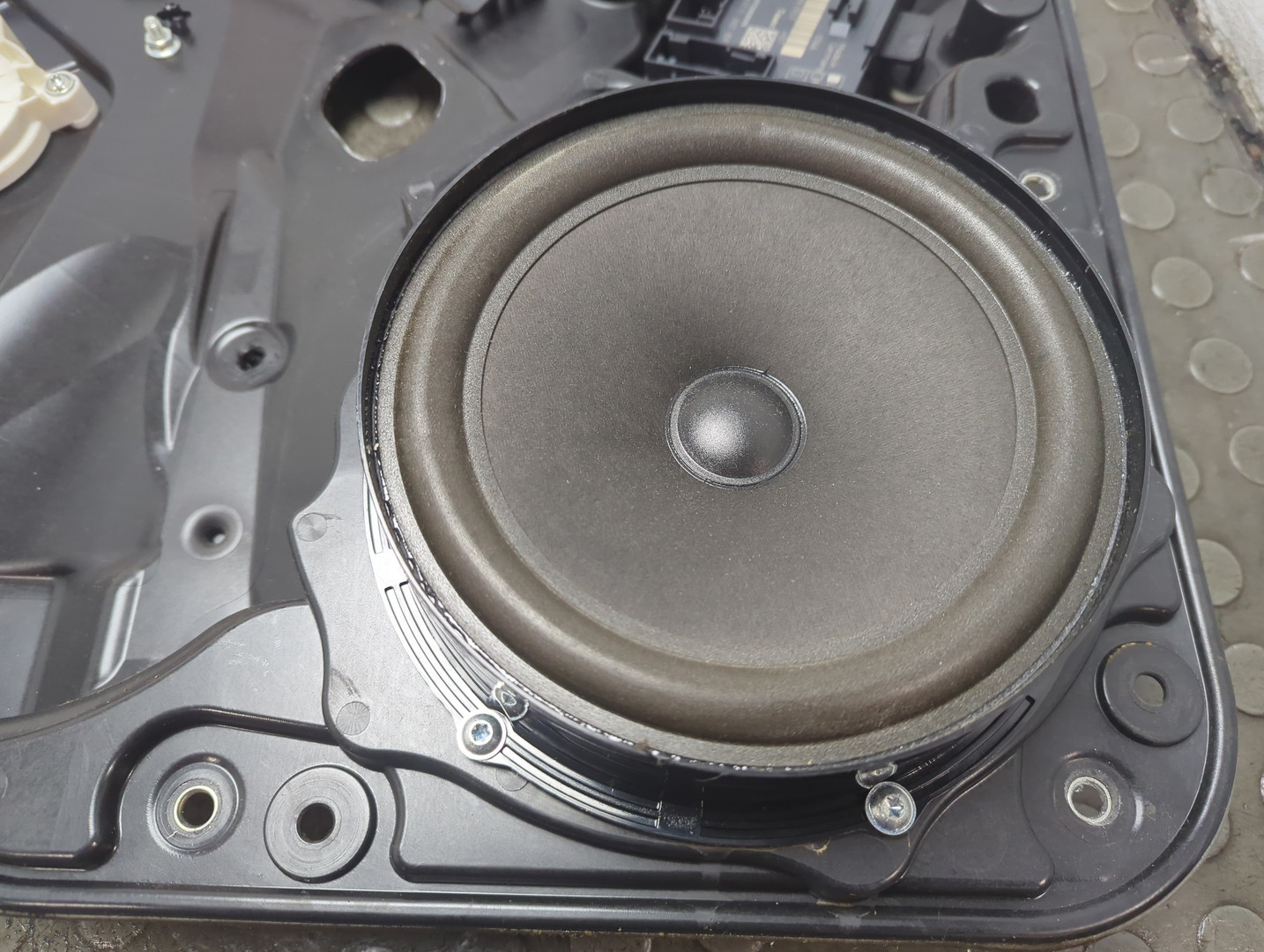 Стеклоподъемник электр. передний левый