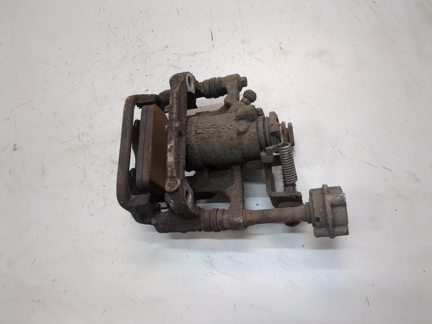 Суппорт задний правый