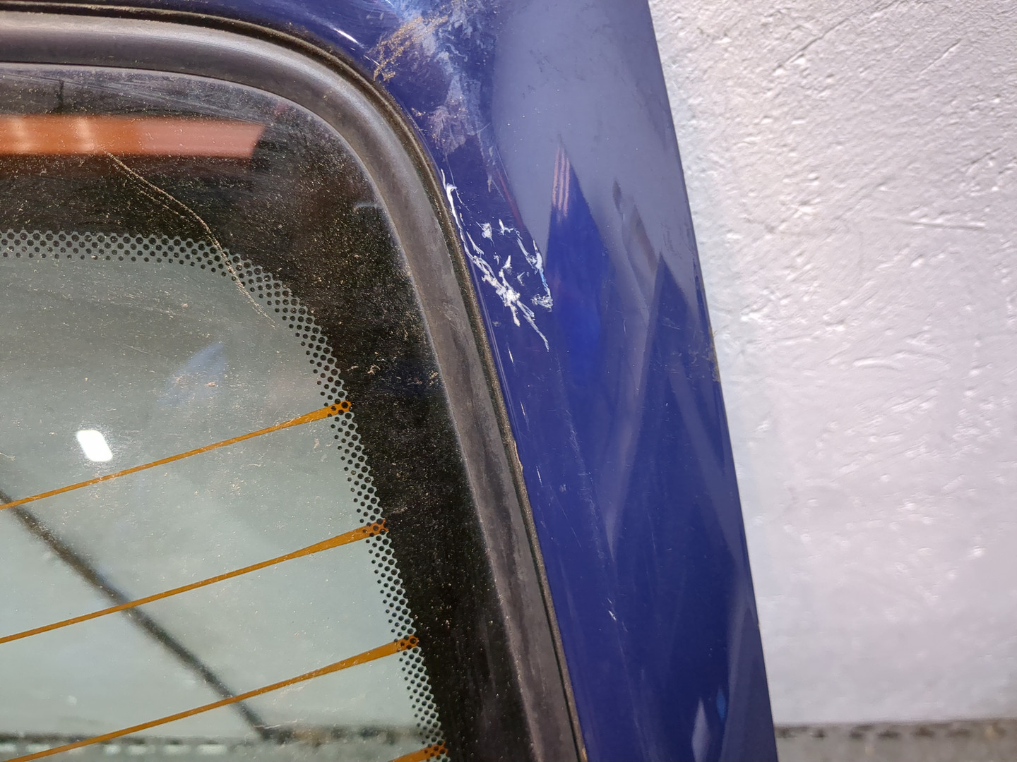 Дверь багажника