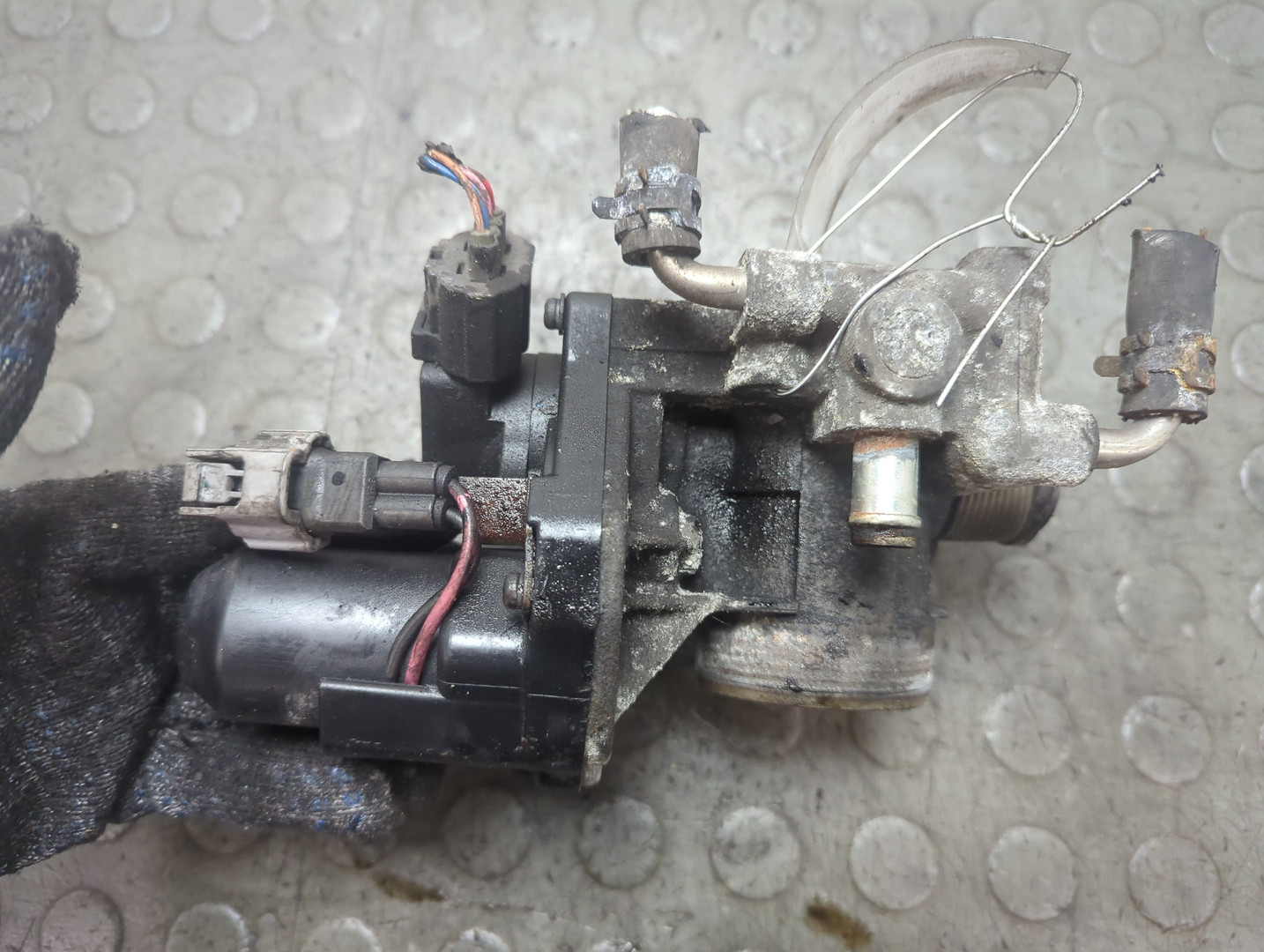 Заслонка дроссельная электрическая