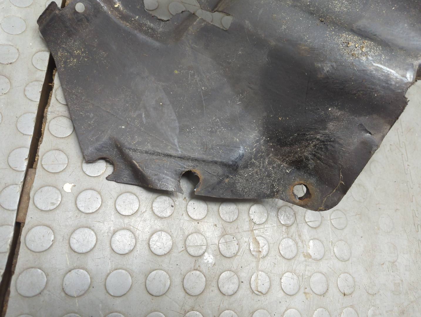 Локер передний левый