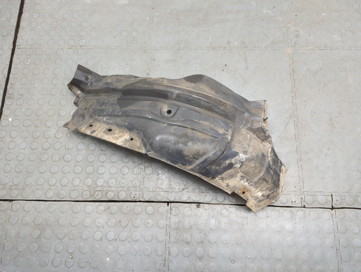 Локер передний правый