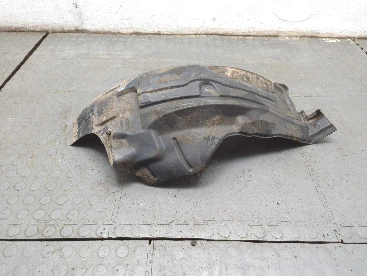 Локер передний правый