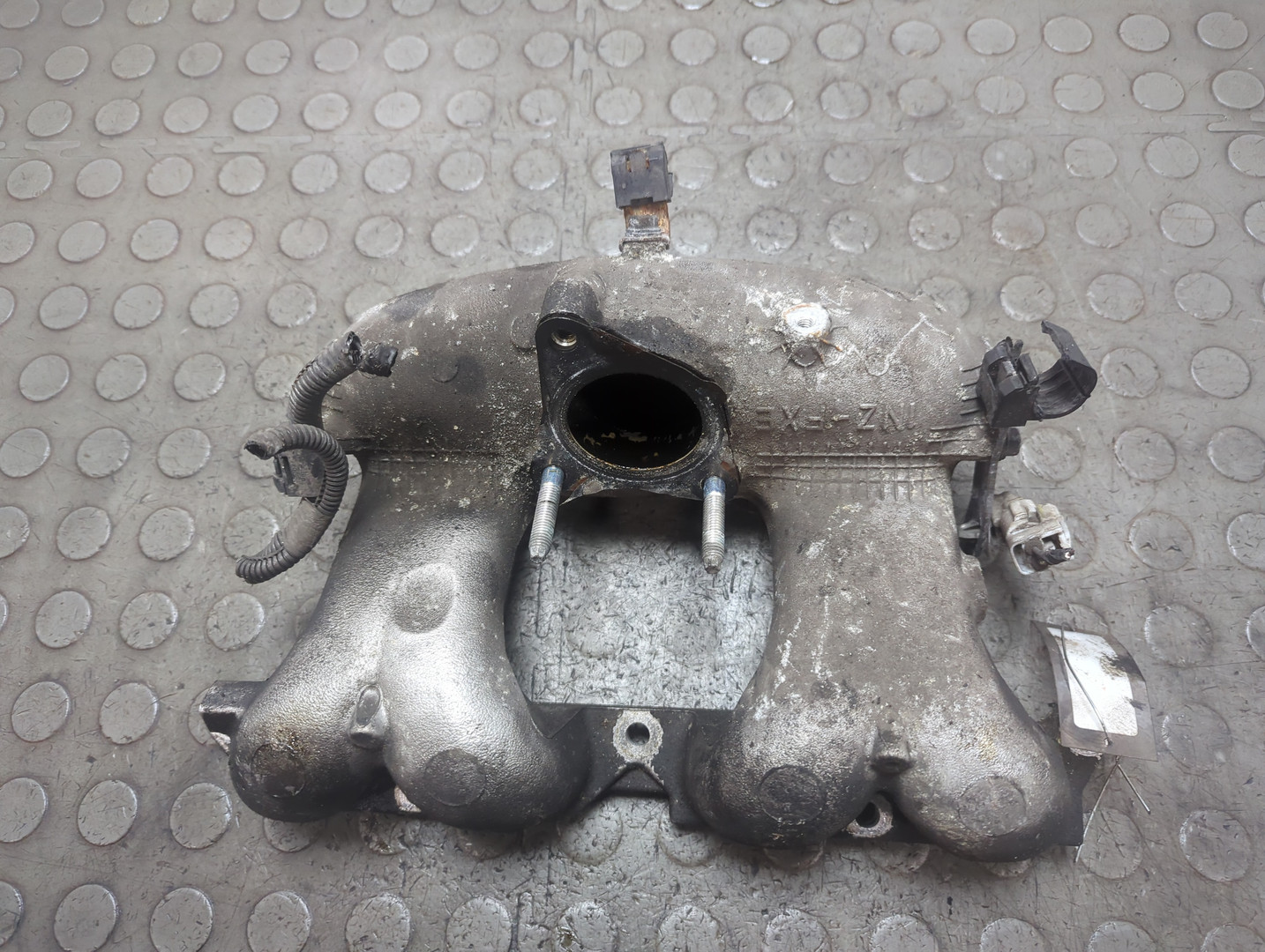 Коллектор впускной