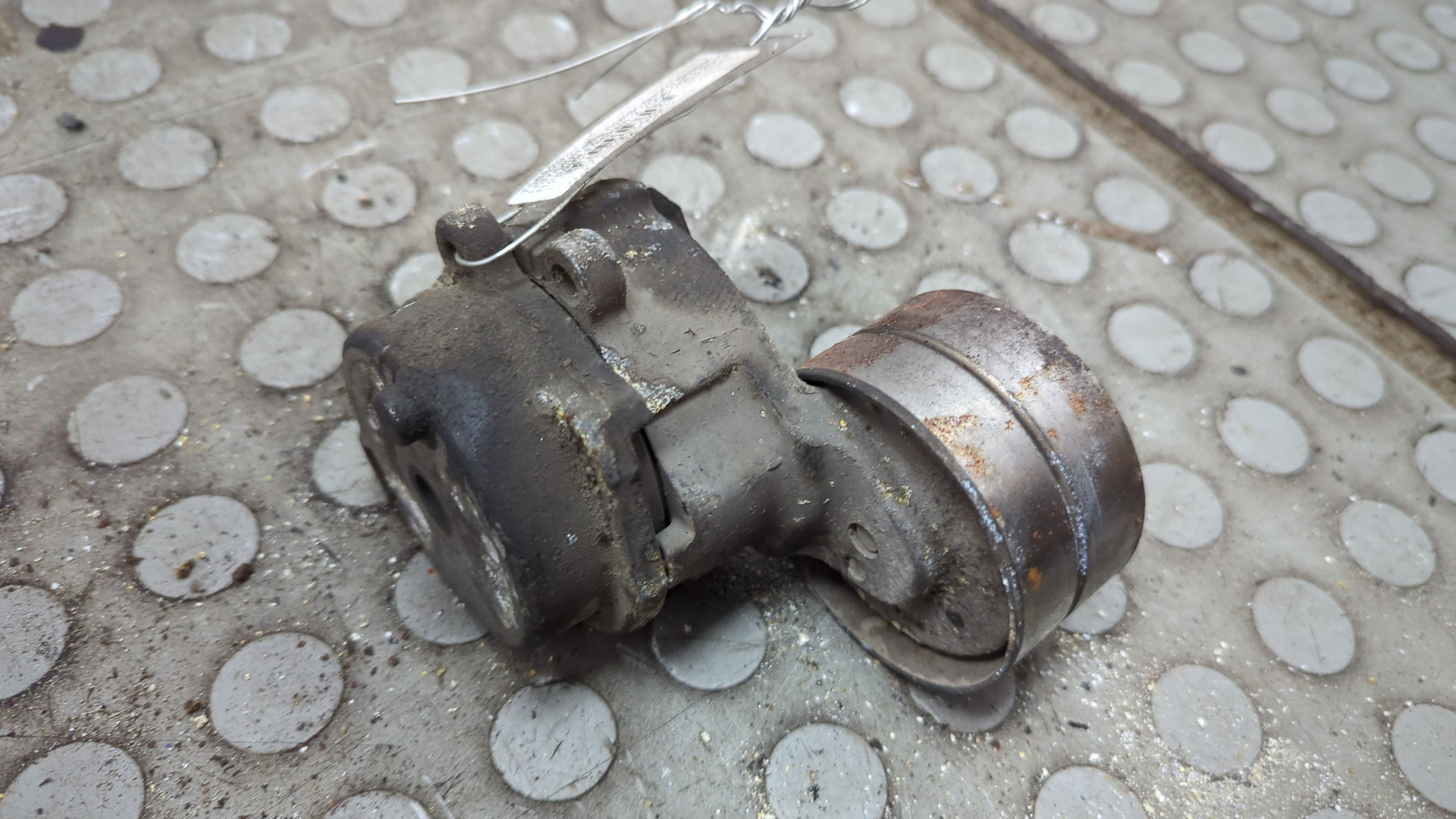 Натяжитель ремня