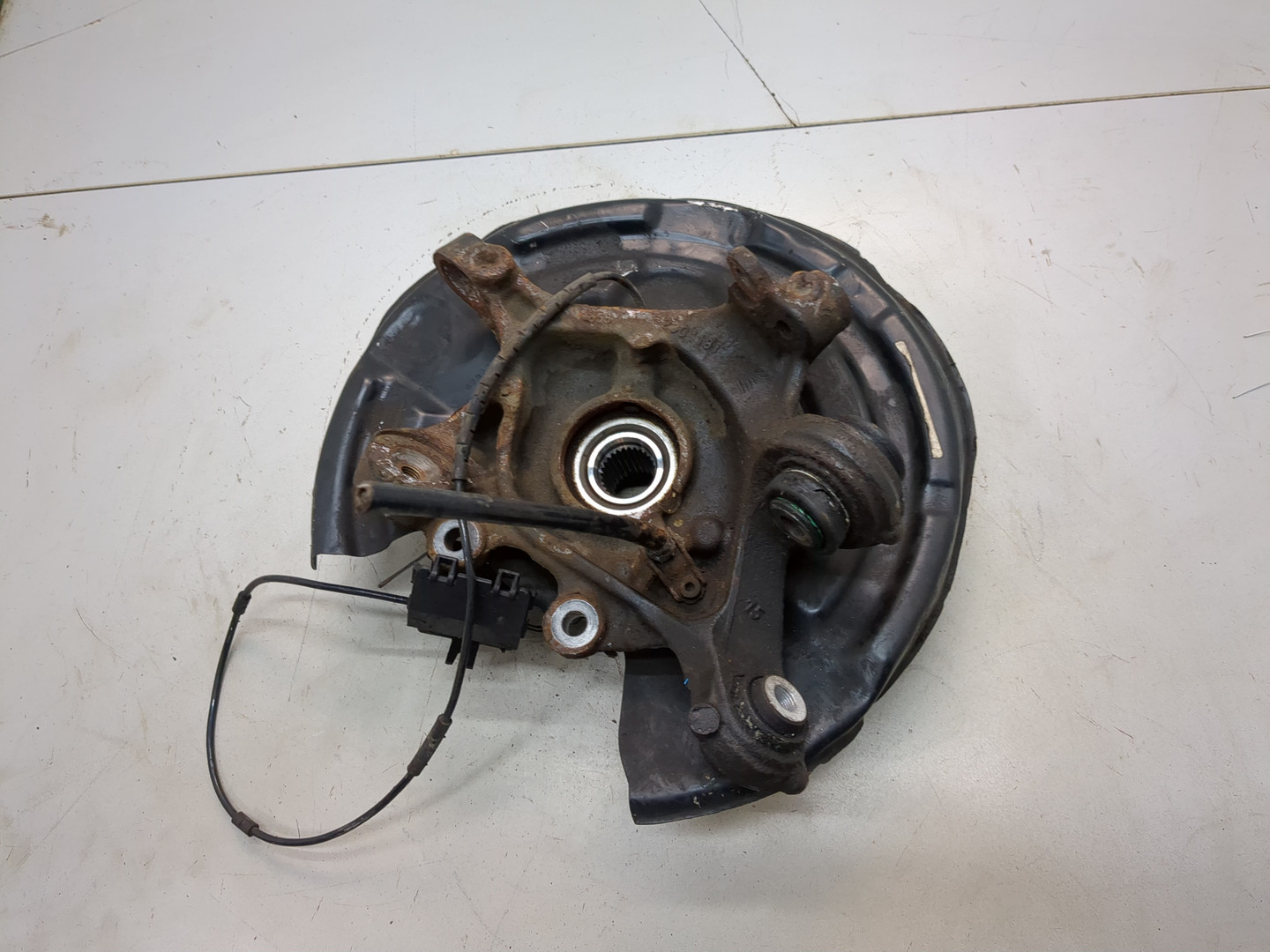 Кулак поворотный задний правый