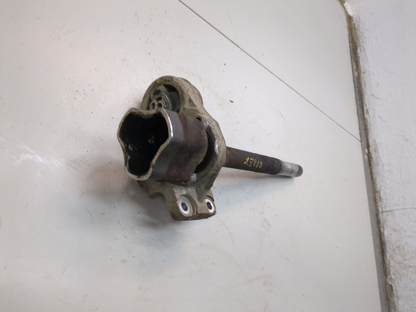 Полуось передняя правая