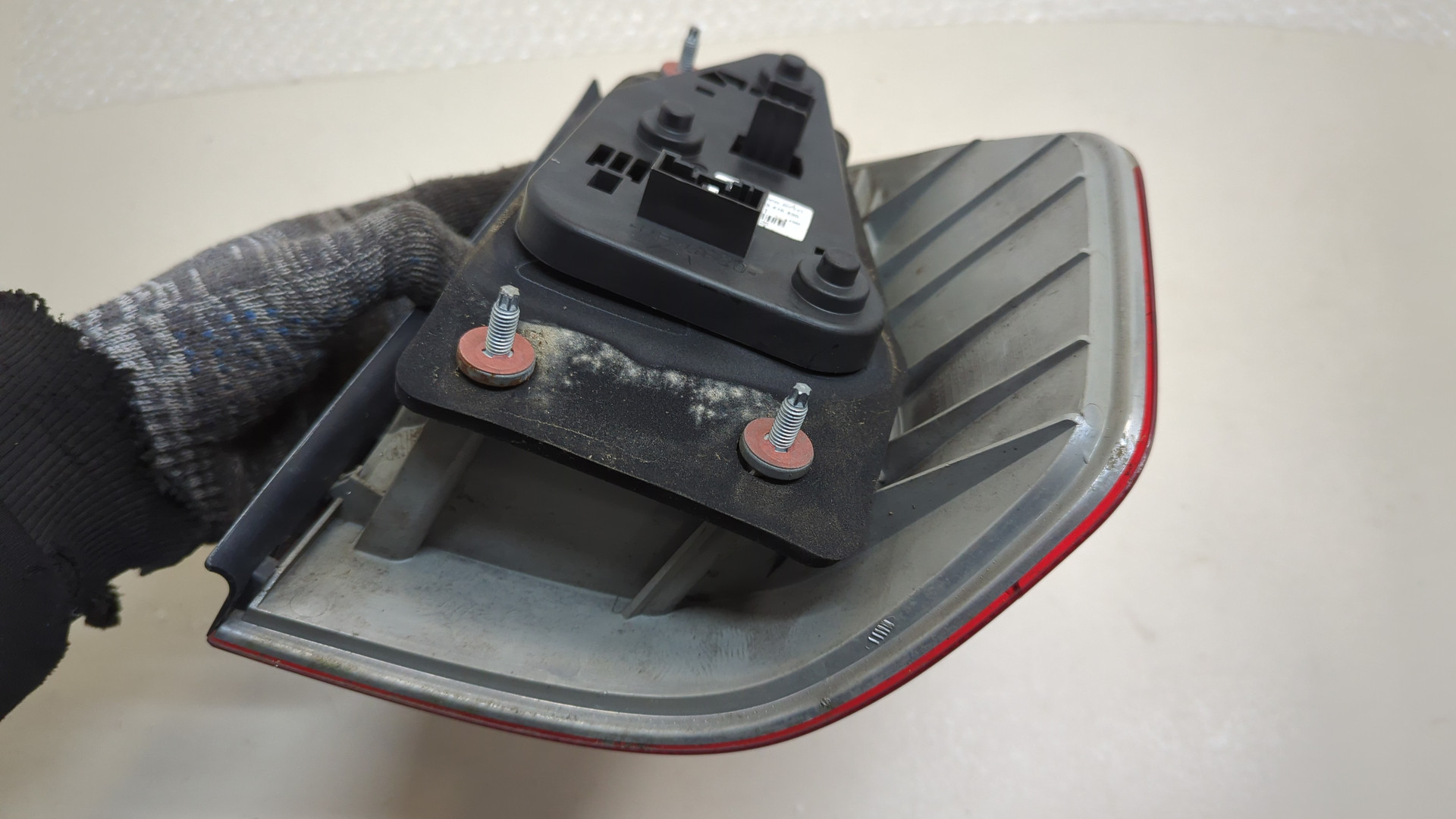 Фонарь задний левый