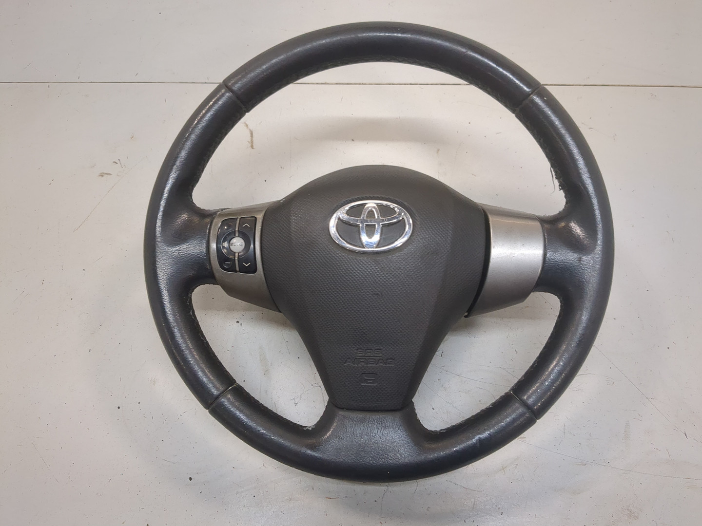 Рулевое колесо (руль)