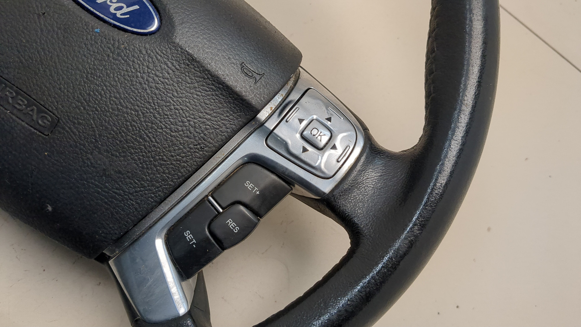 Рулевое колесо (руль)