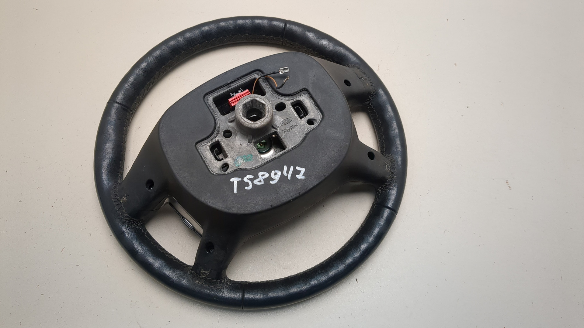 Рулевое колесо (руль)