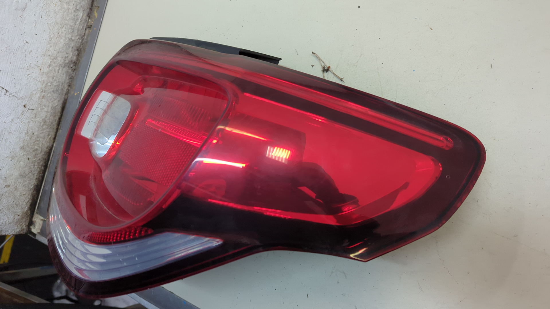 Фонарь задний правый