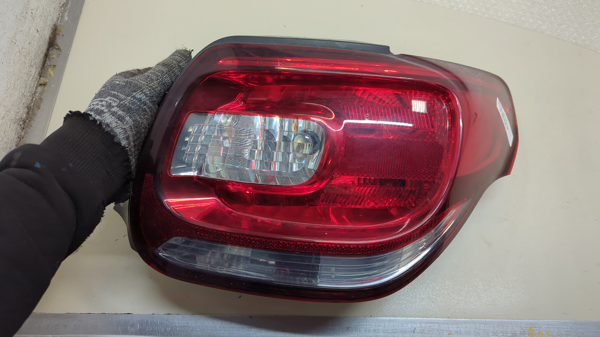 Фонарь задний правый