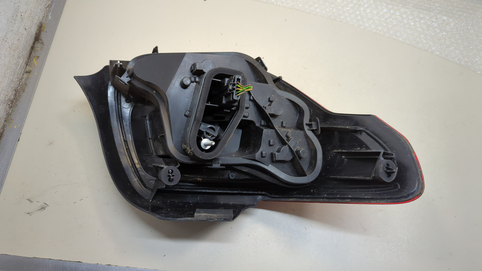 Фонарь задний правый