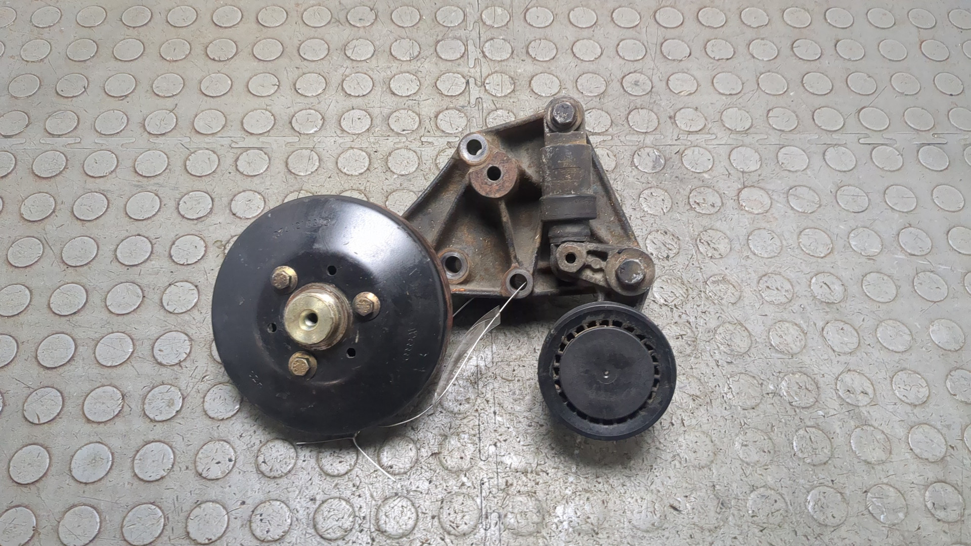 Кронштейн термомуфты