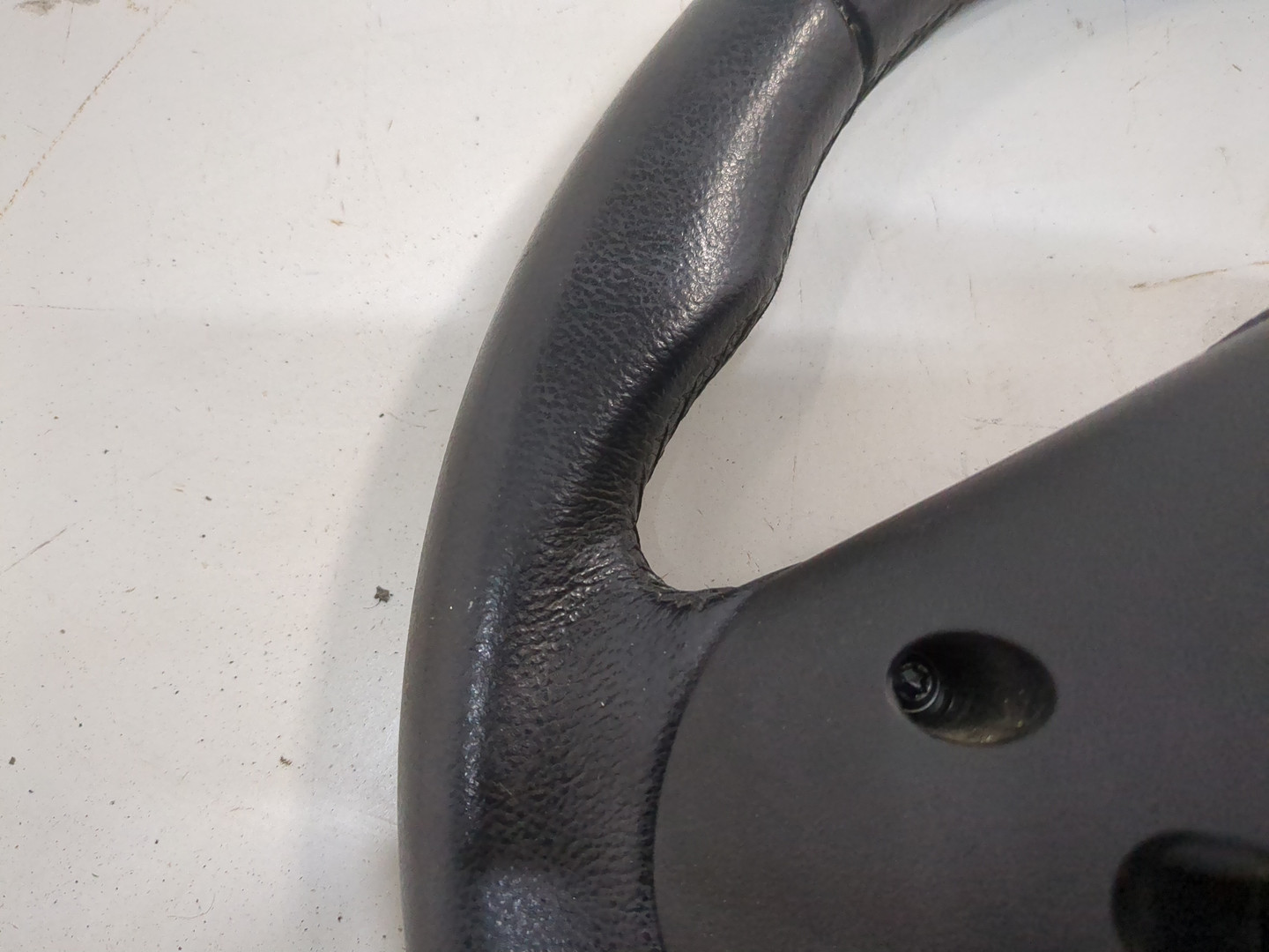 Рулевое колесо (руль)