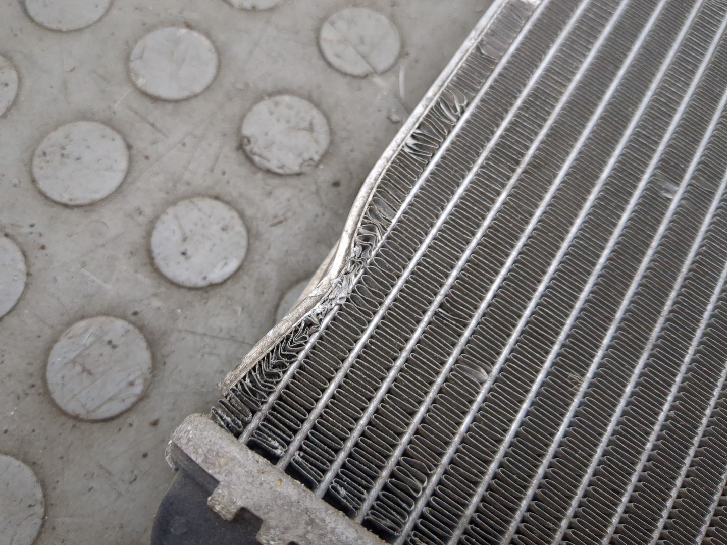 Радиатор охлаждения двигателя основной