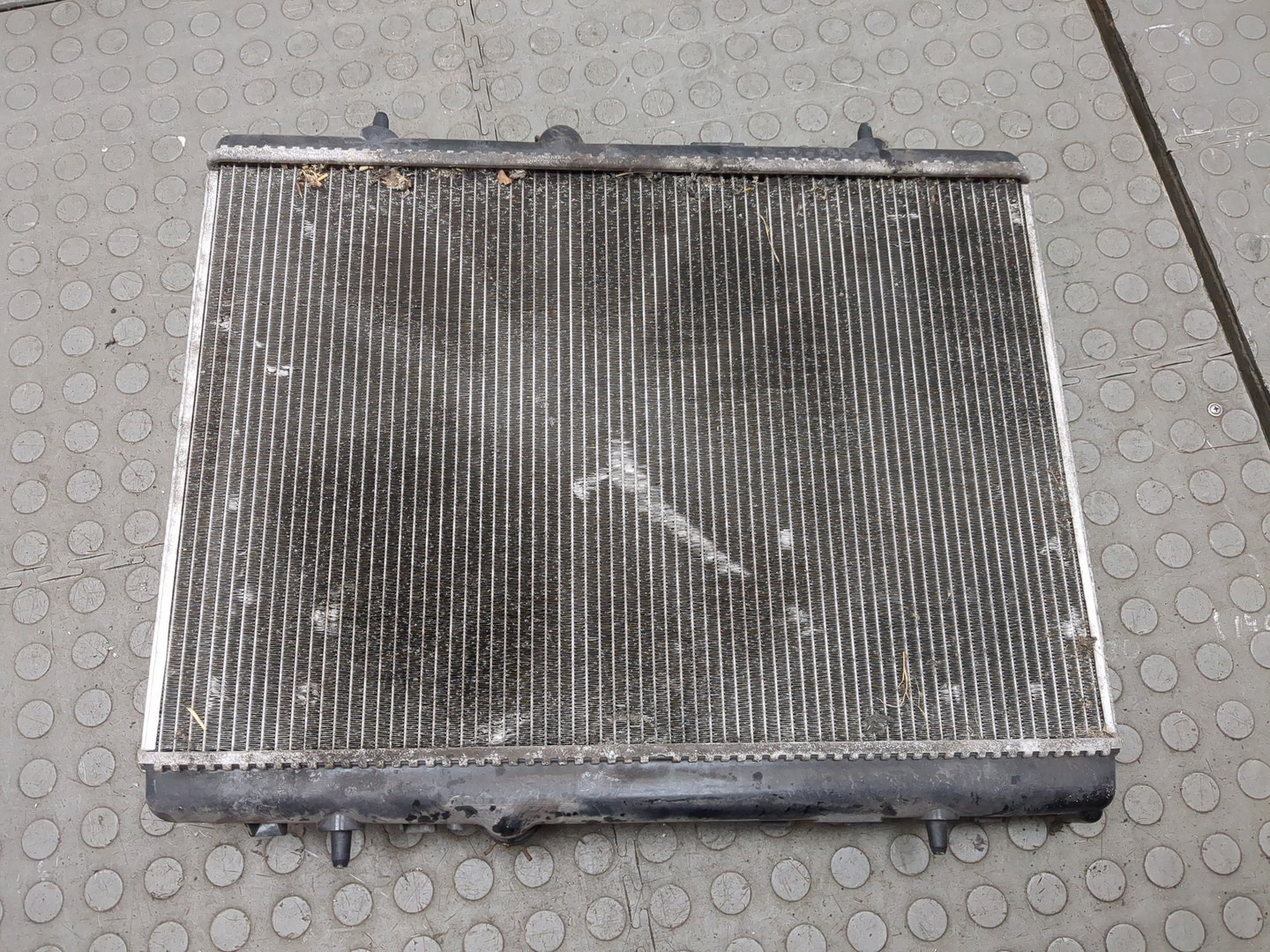 Радиатор охлаждения двигателя основной