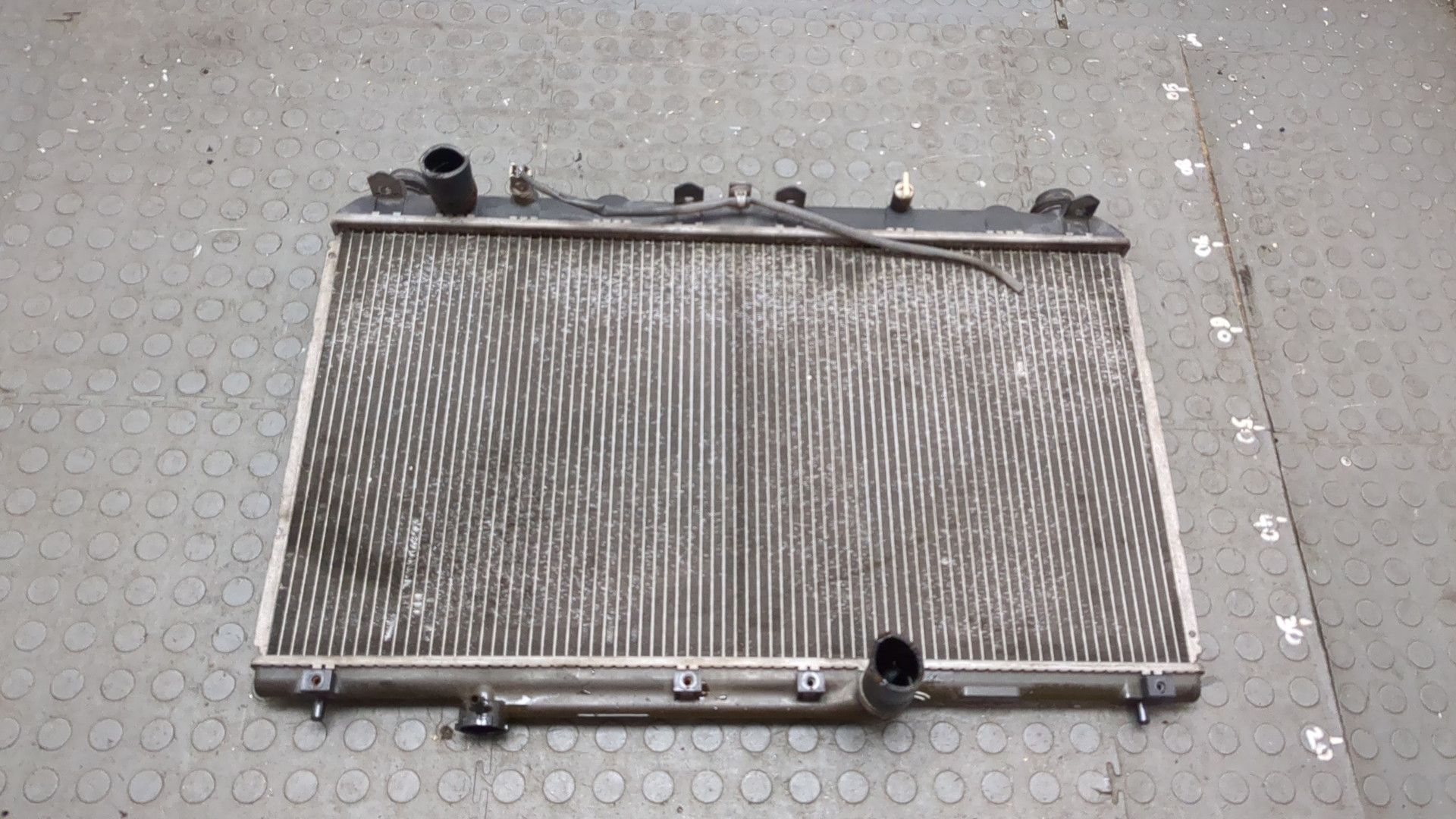 Радиатор охлаждения двигателя основной