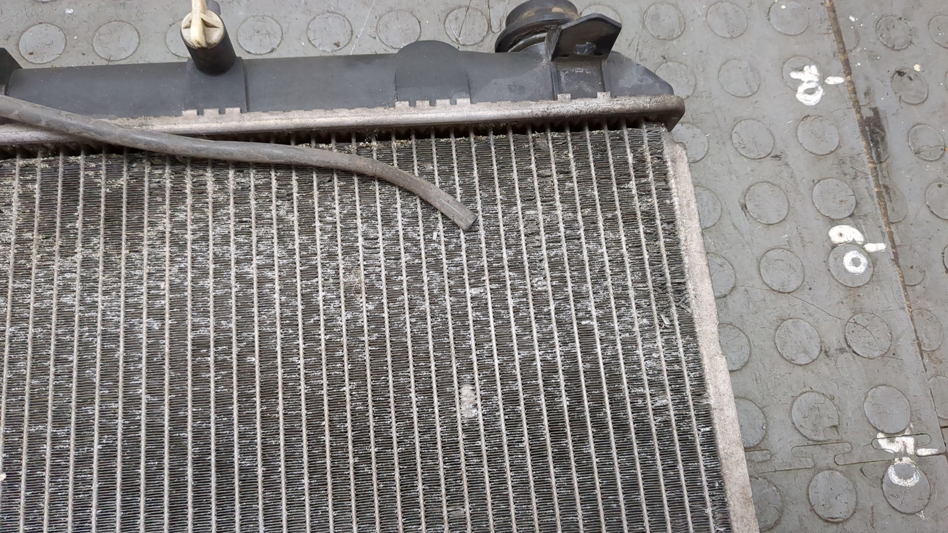 Радиатор охлаждения двигателя основной