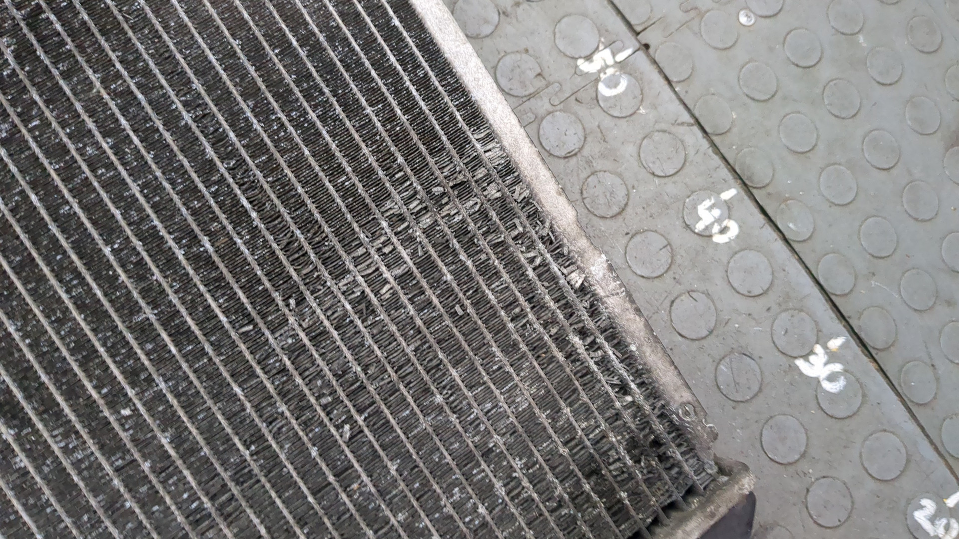 Радиатор охлаждения двигателя основной