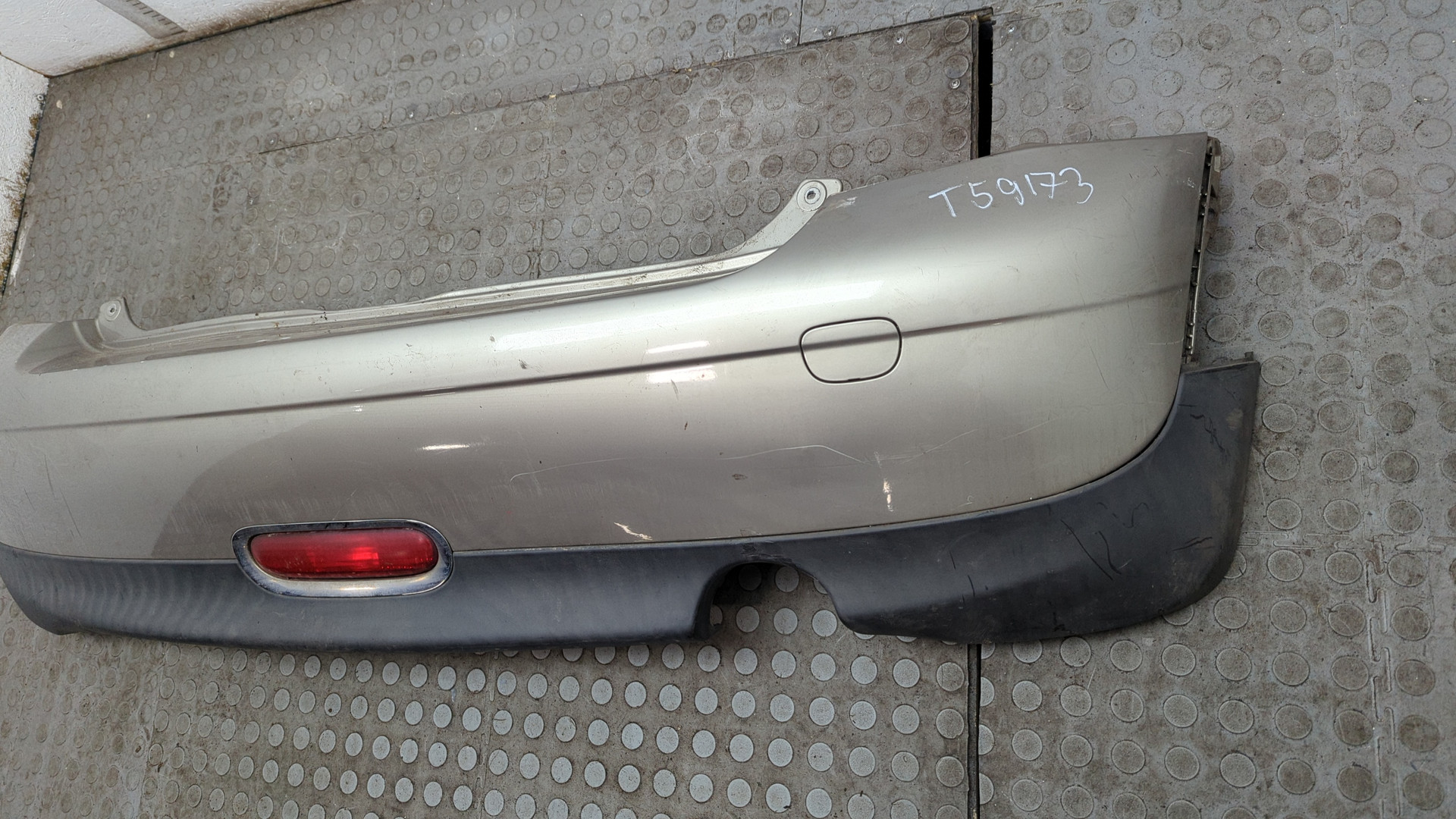 Бампер задний