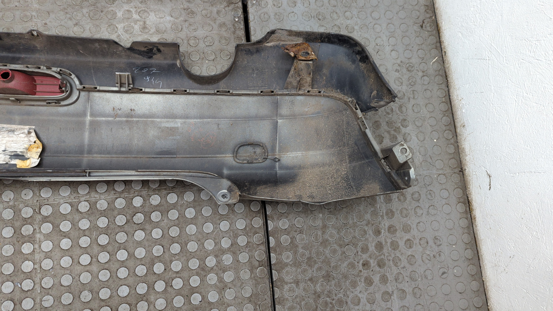 Бампер задний