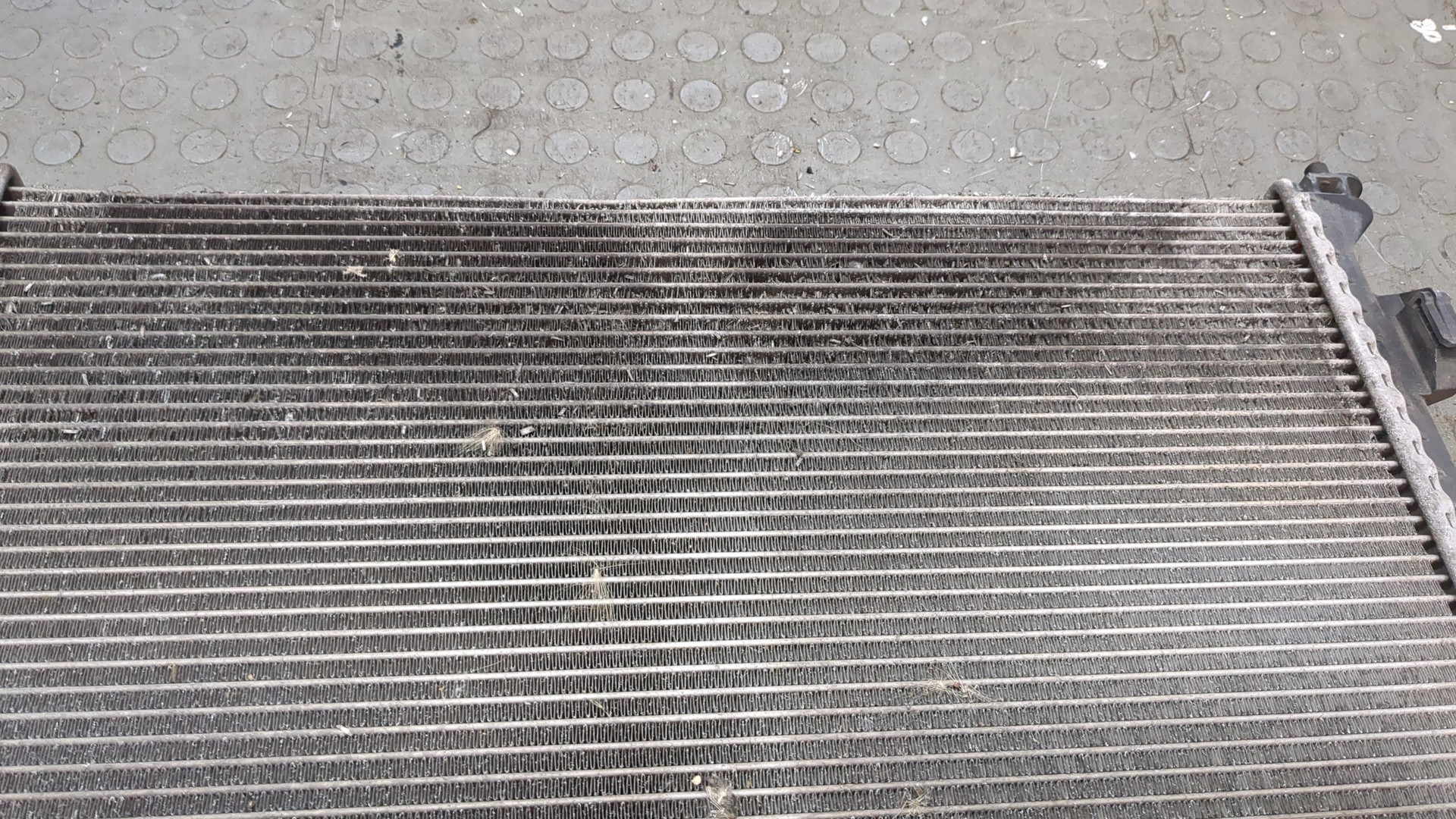 Радиатор охлаждения двигателя основной