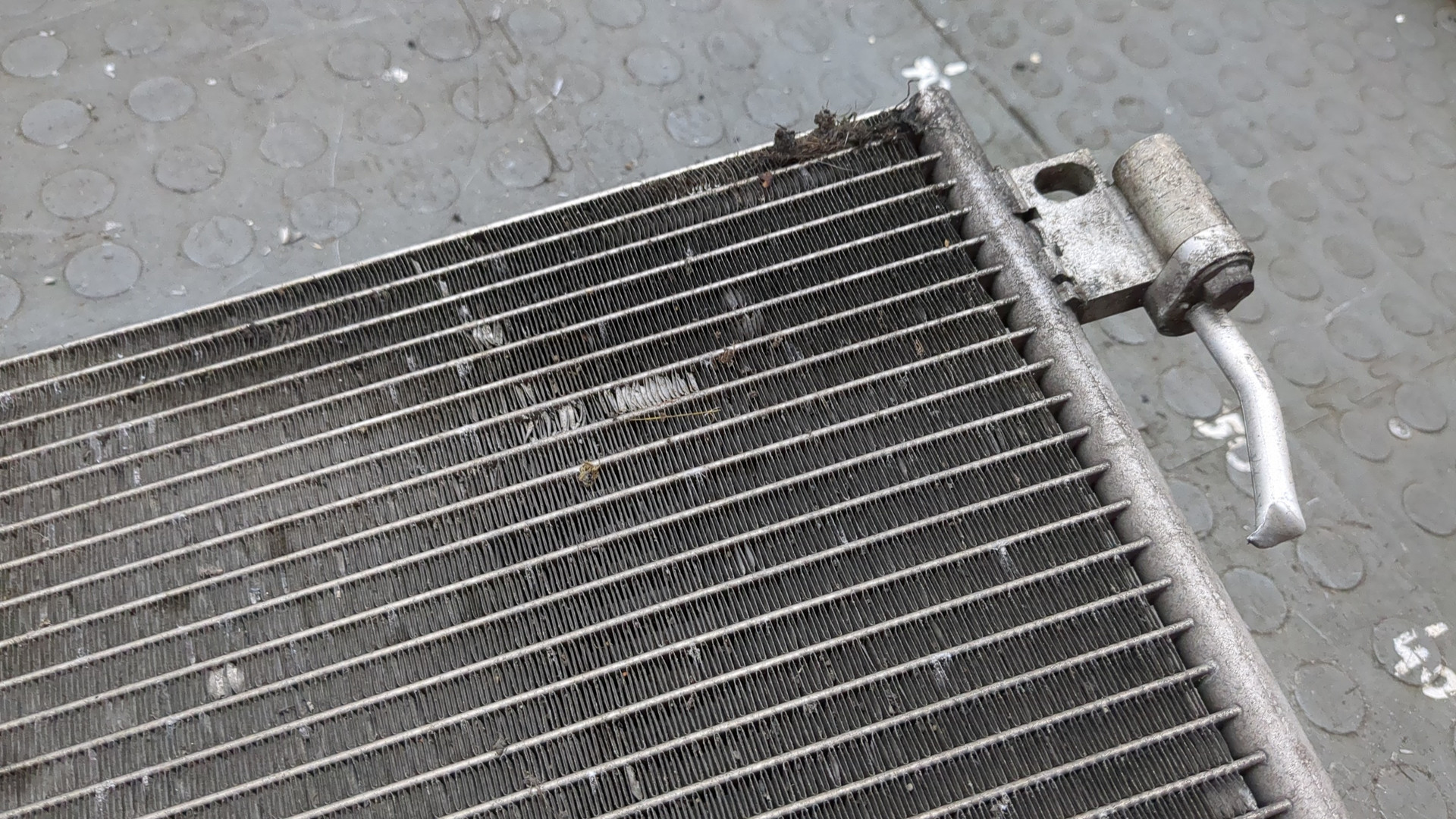 Радиатор кондиционера / конденсер