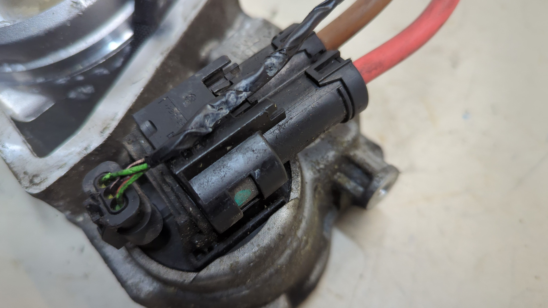 Серводвигатель рулевой рейки