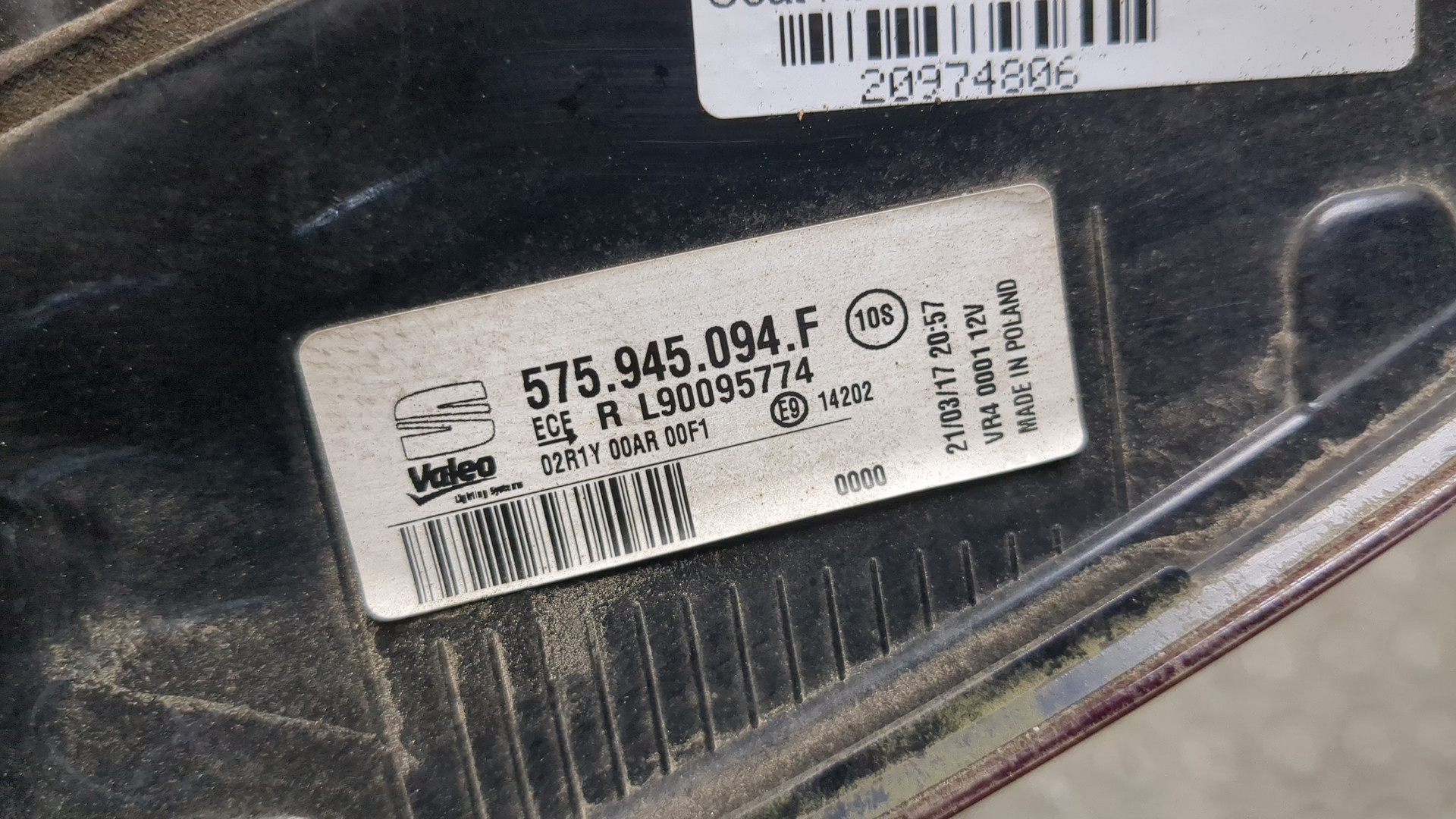 Фонарь задний внутренний правый