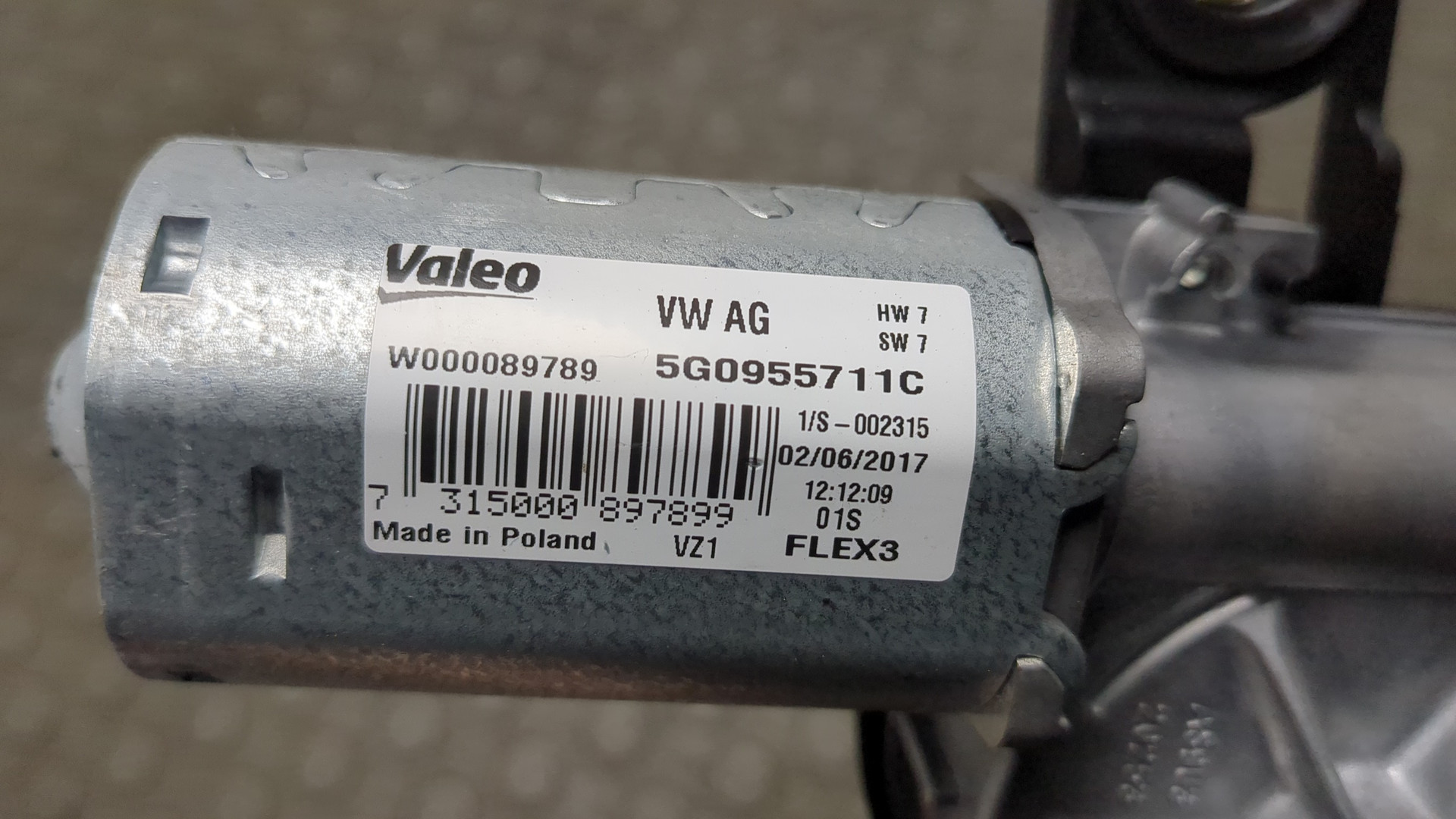 Моторчик стеклоочистителя задний