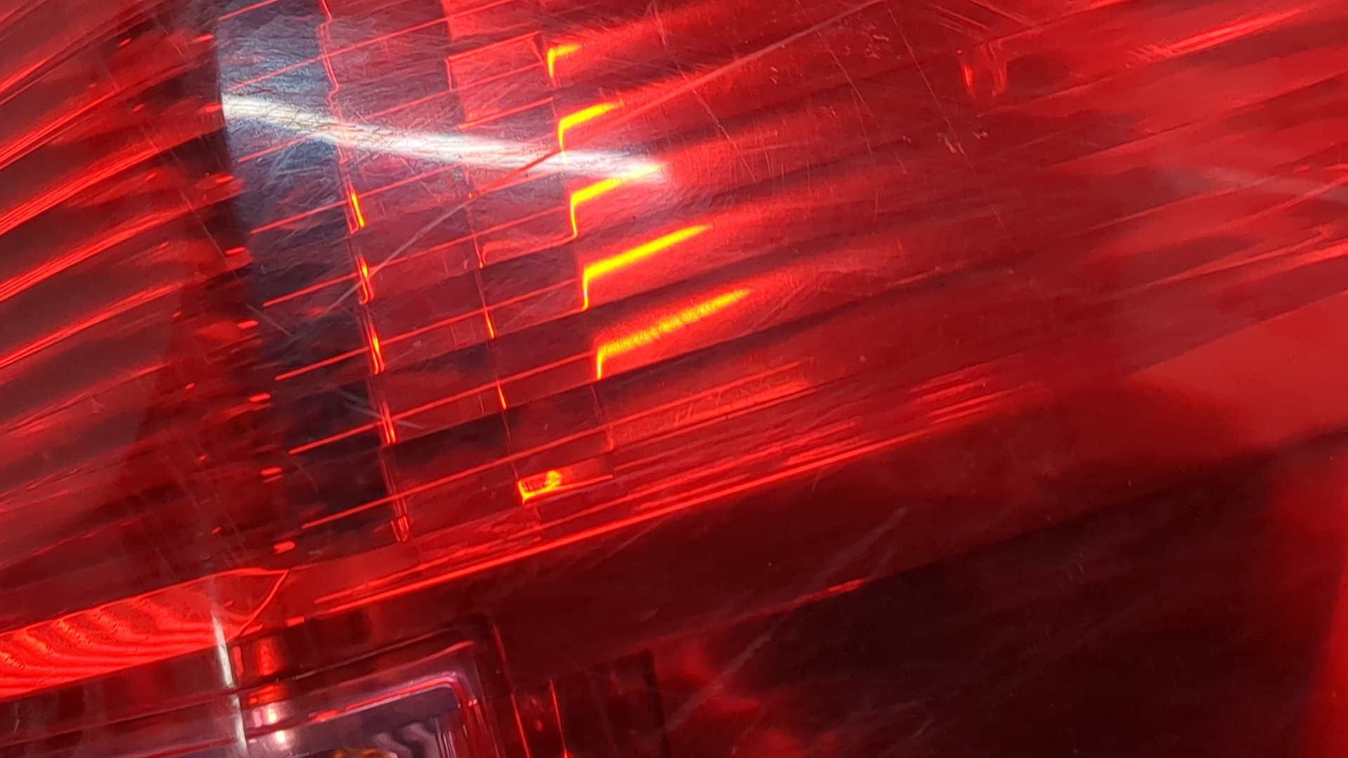 Фонарь задний правый