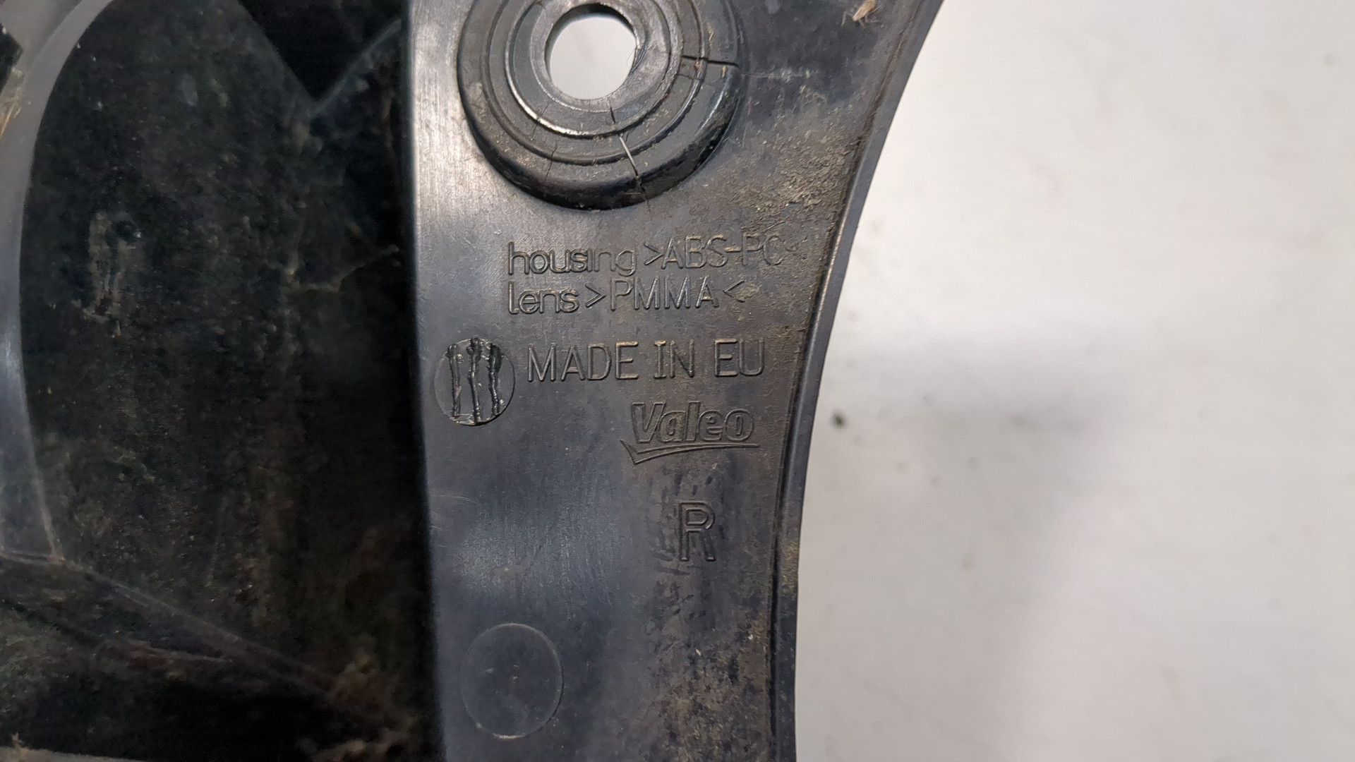 Фонарь задний правый