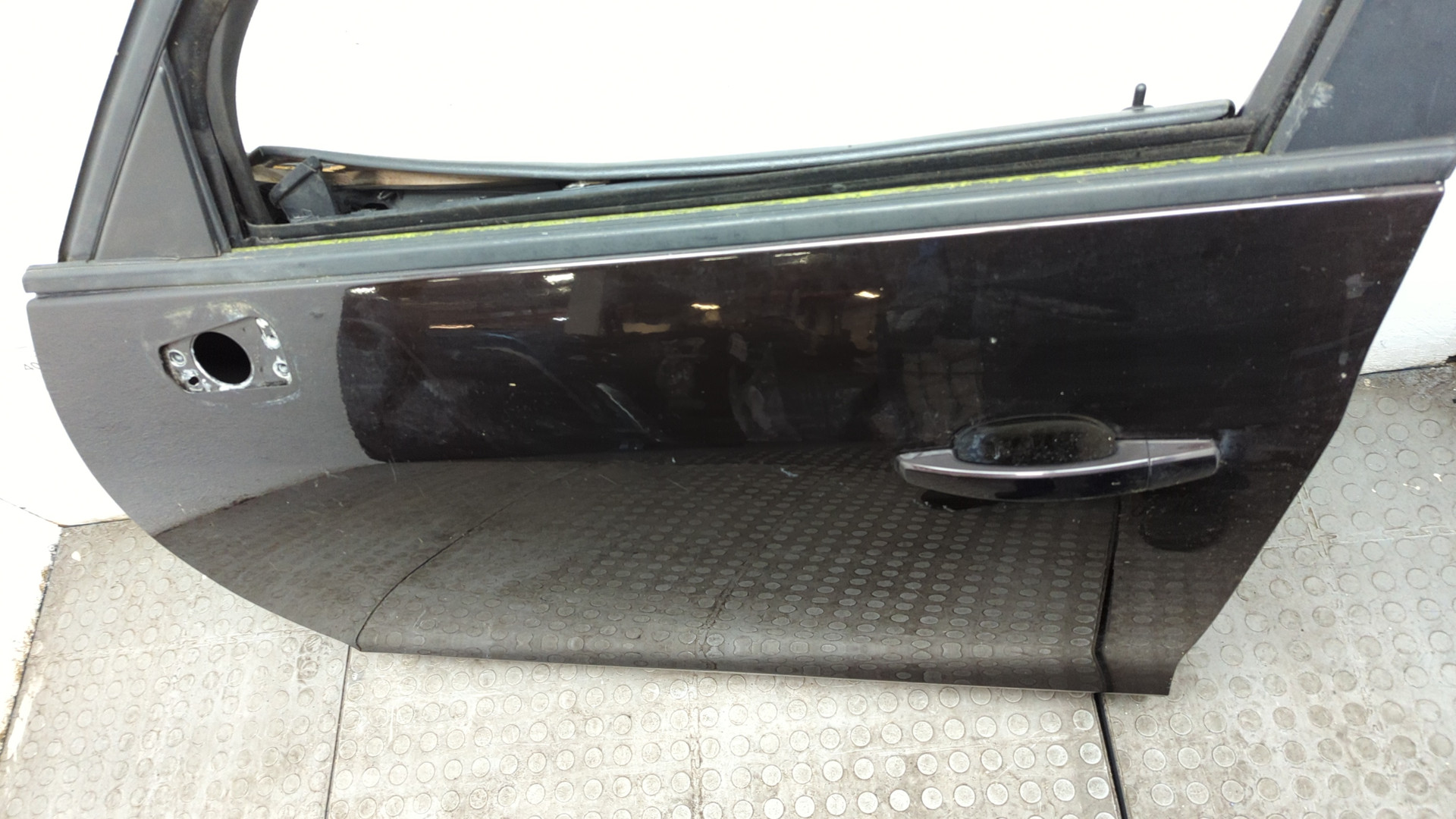 Дверь передняя левая