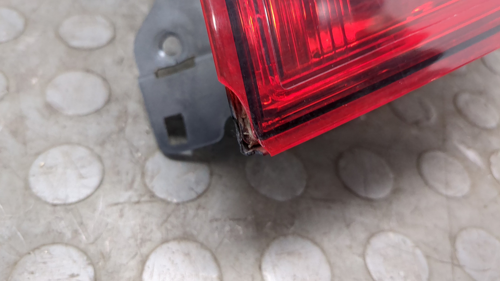 Фонарь задний правый