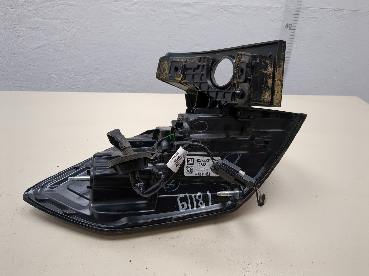 Фонарь задний правый