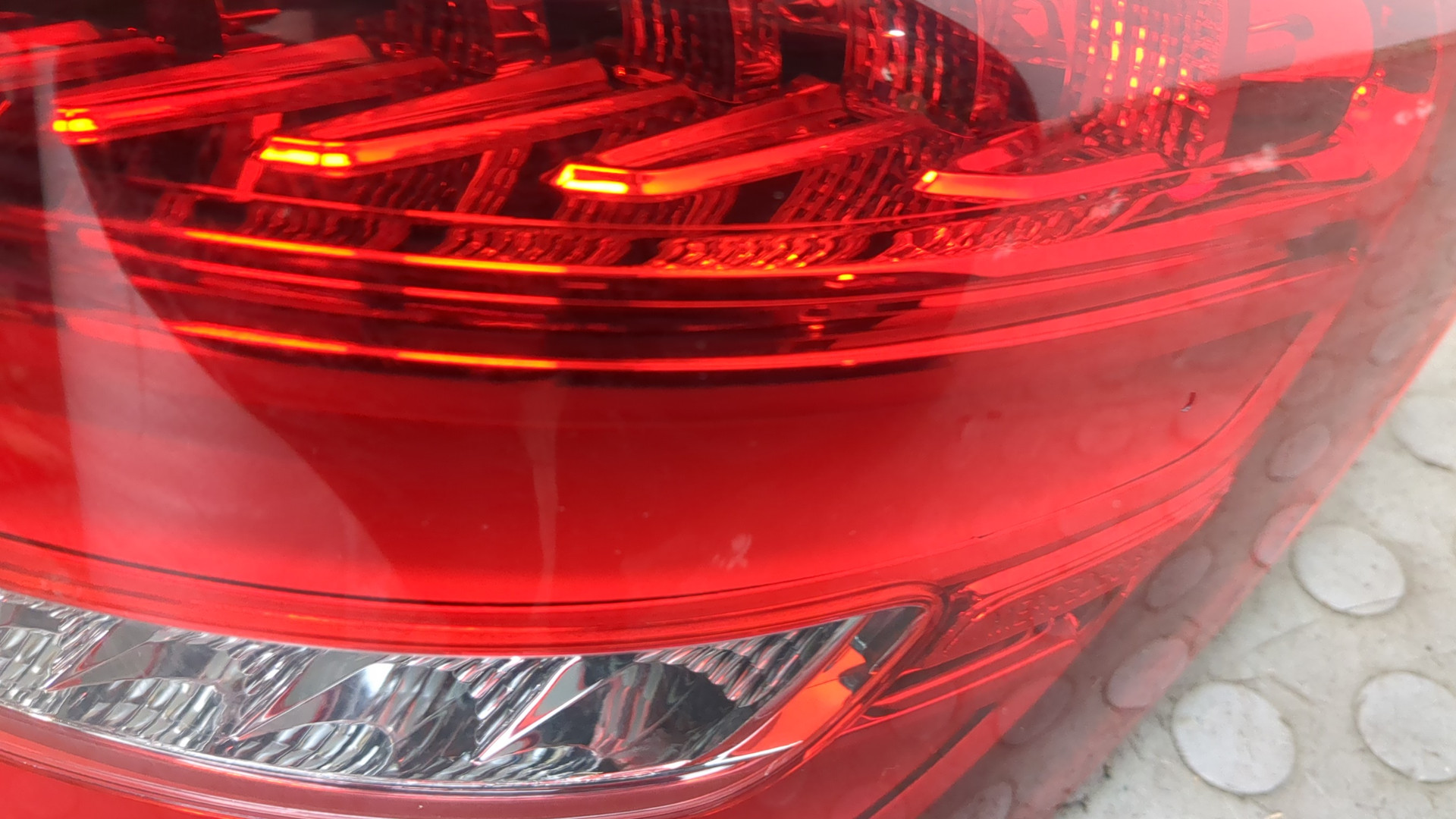 Фонарь задний правый