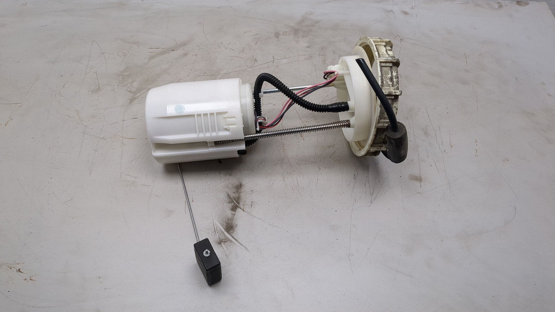 Насос топливный электрический