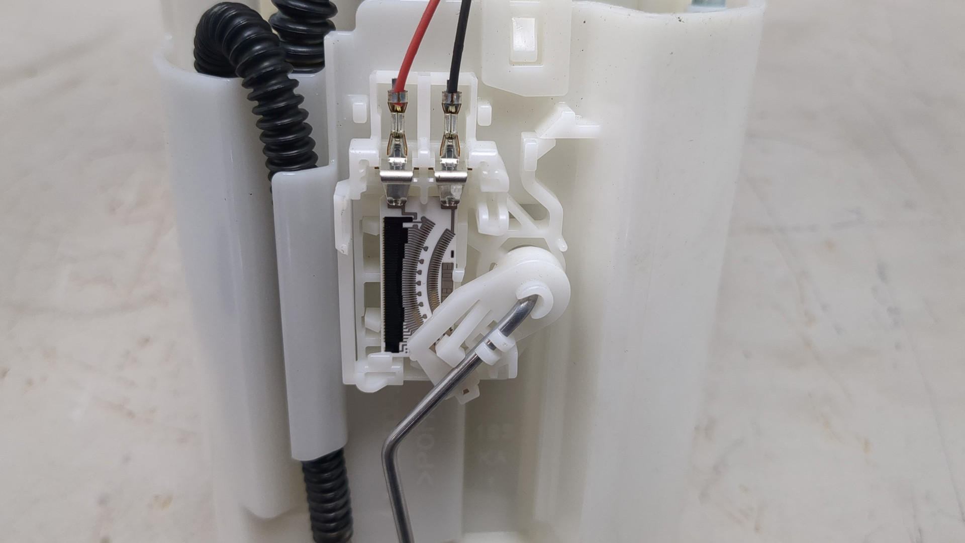 Насос топливный электрический