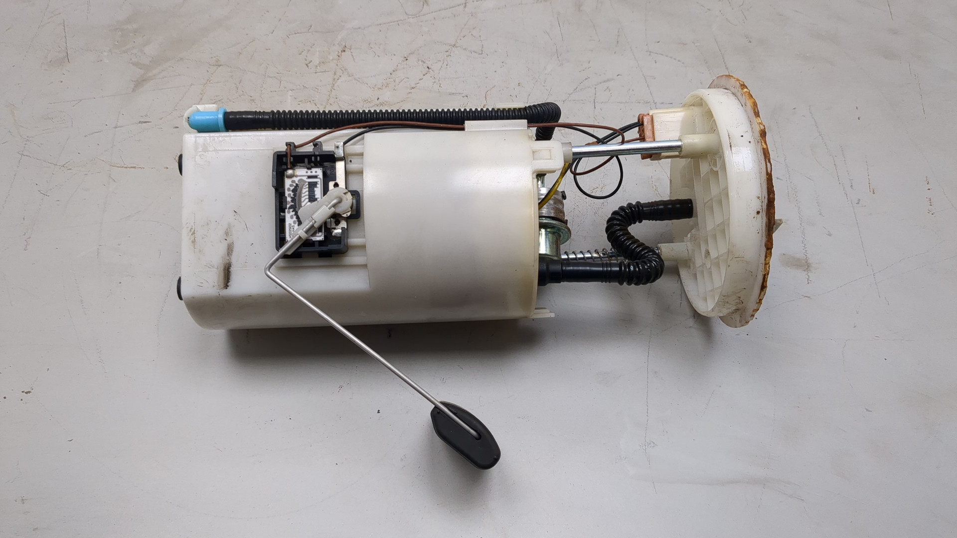 Насос топливный электрический