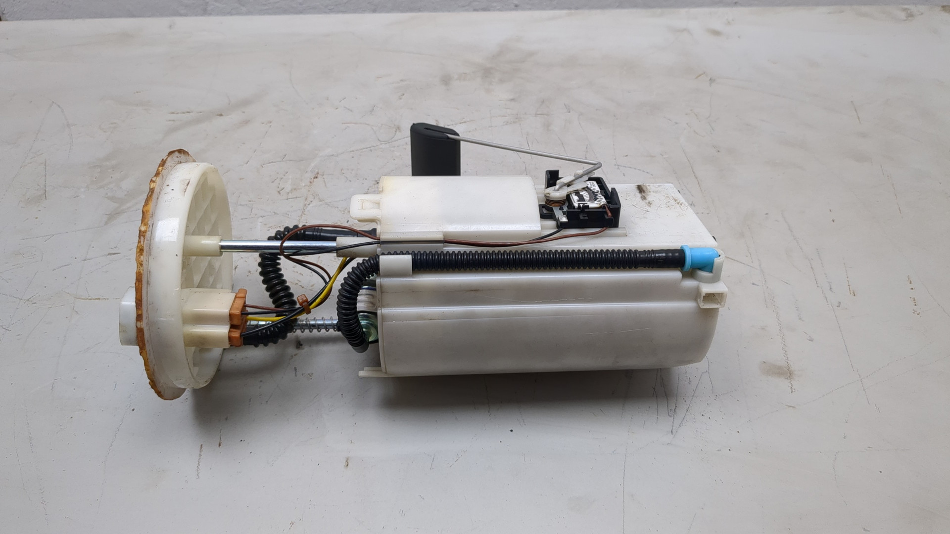 Насос топливный электрический