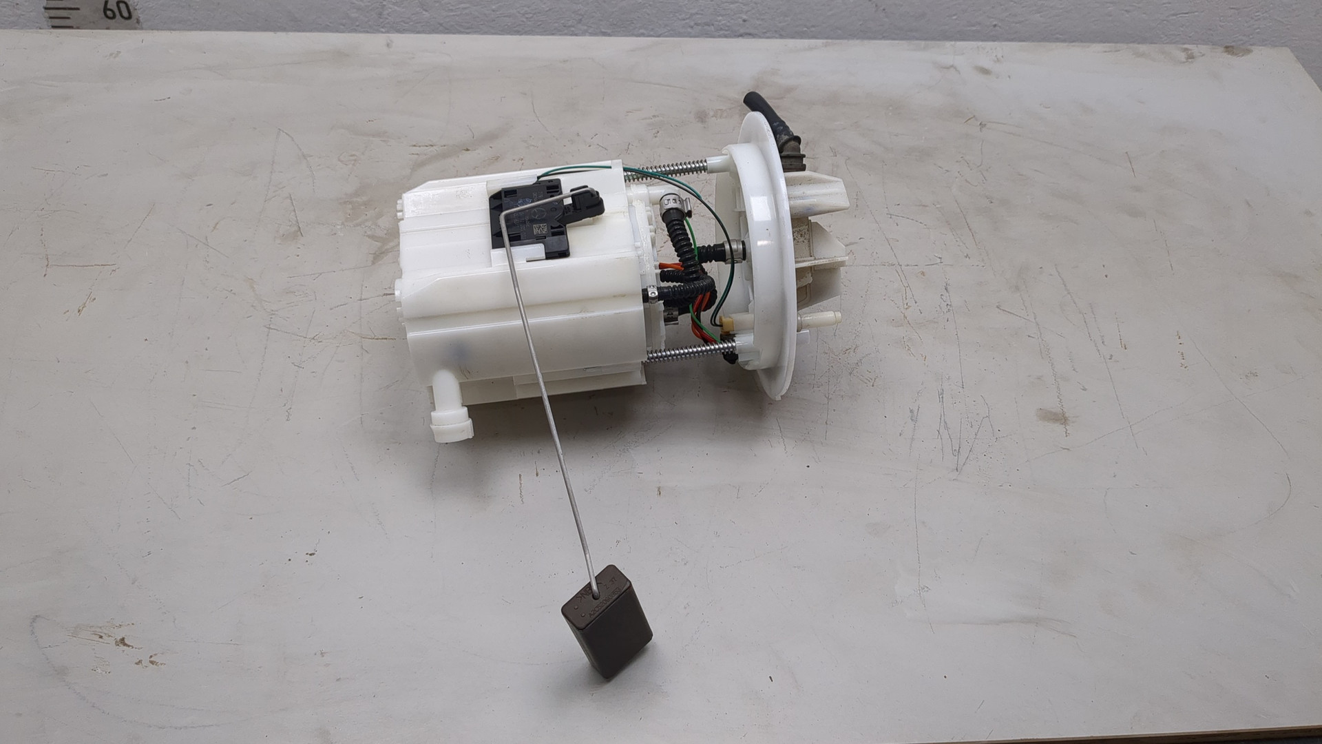 Насос топливный электрический