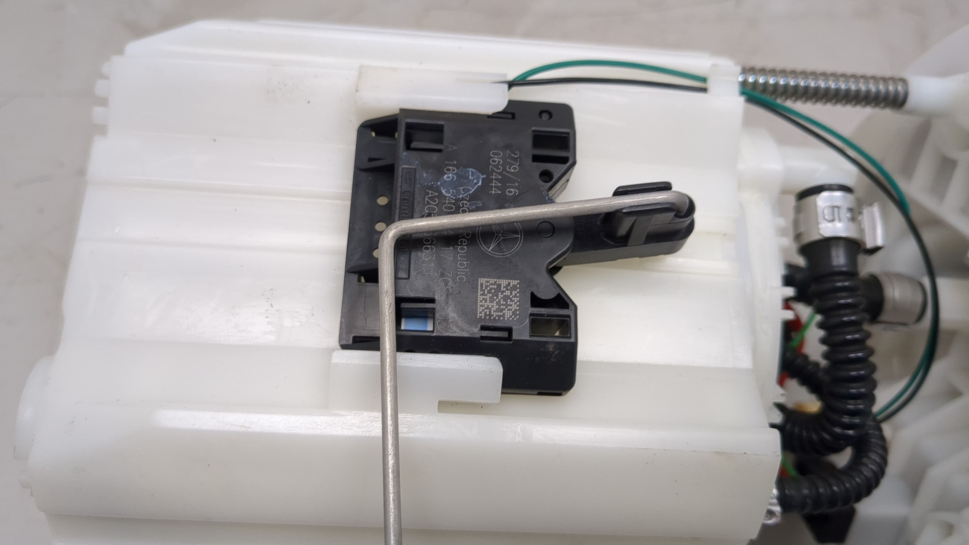 Насос топливный электрический