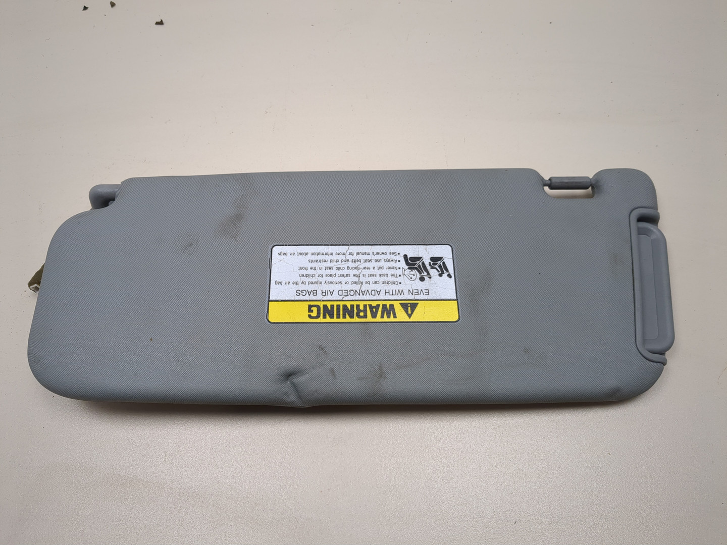 Козырек солнцезащитный