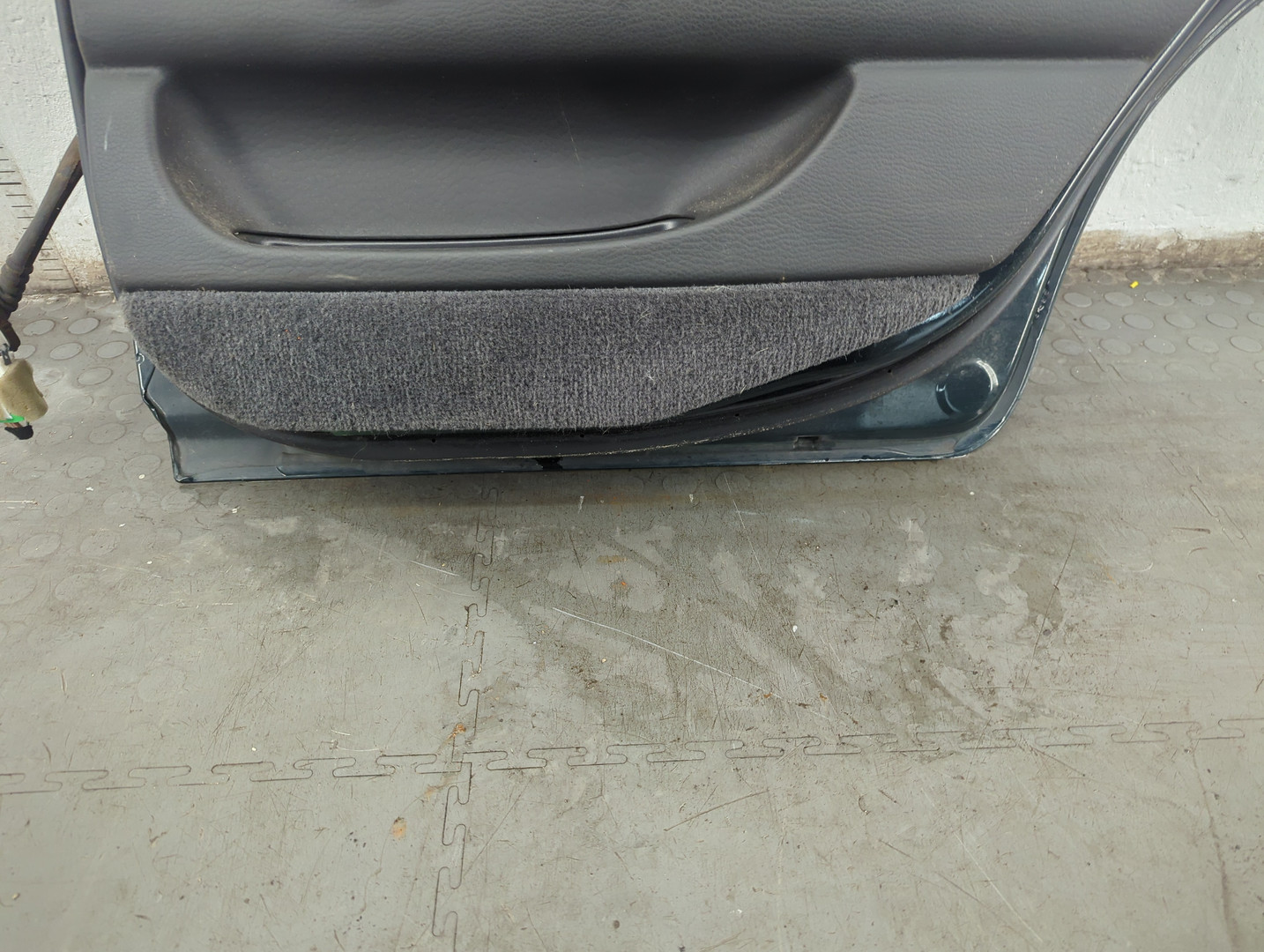 Дверь задняя правая