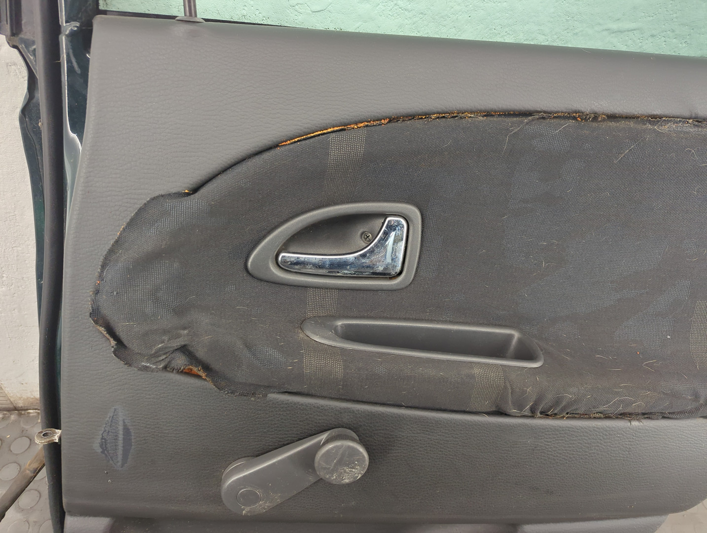 Дверь задняя правая