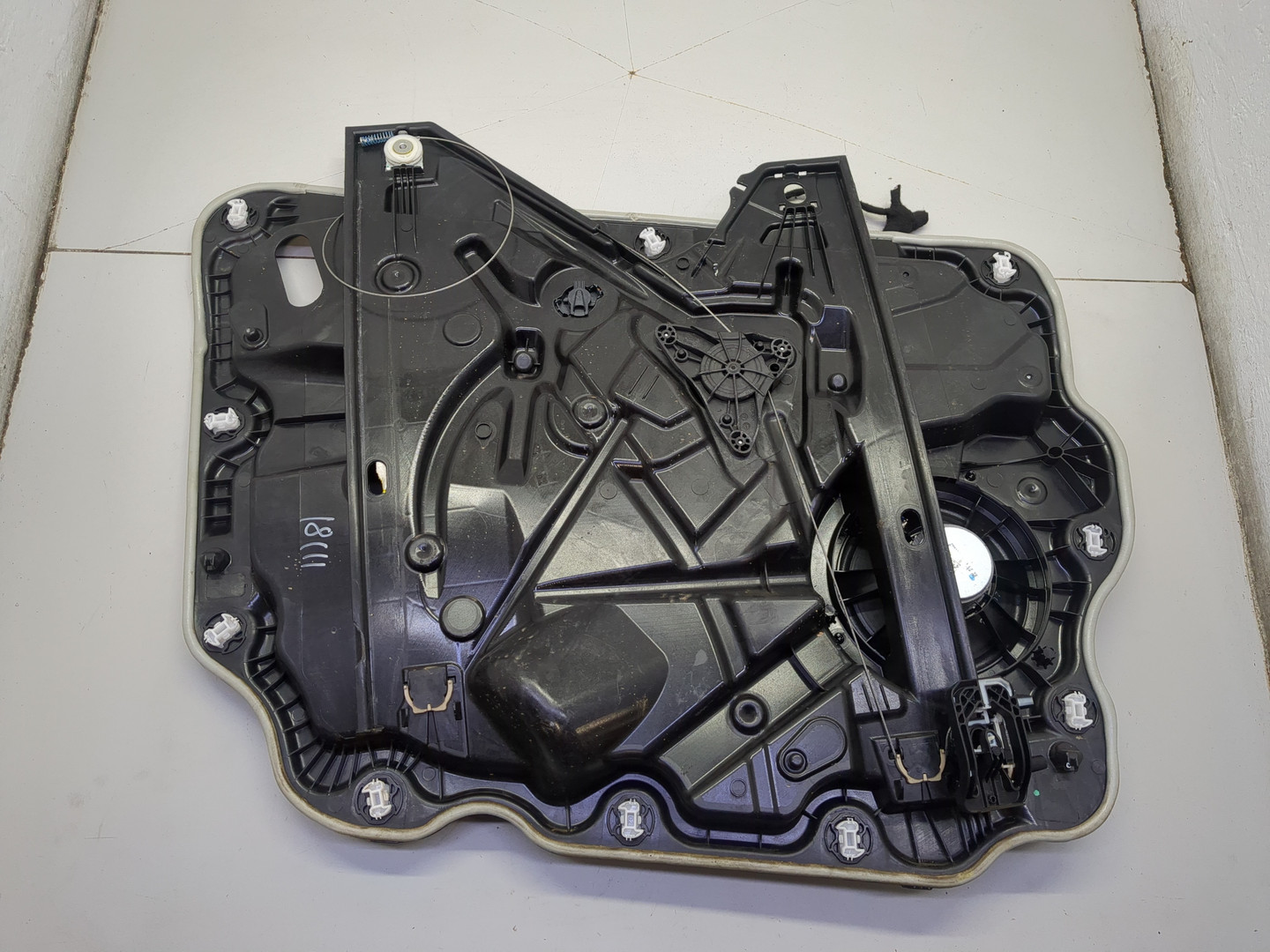 Стеклоподъемник электр. передний правый